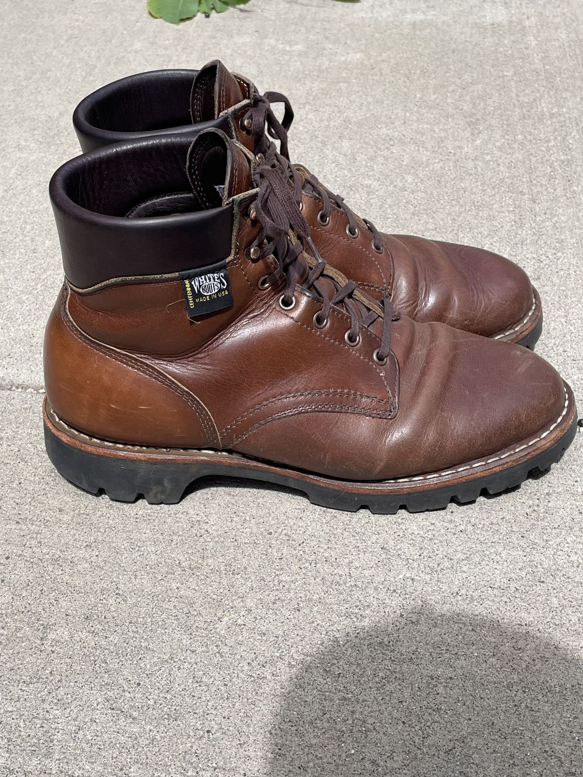 Photo by patinathunderdome on May 5, 2022 of the White's Hiker in Horween British Tan Chromexcel.