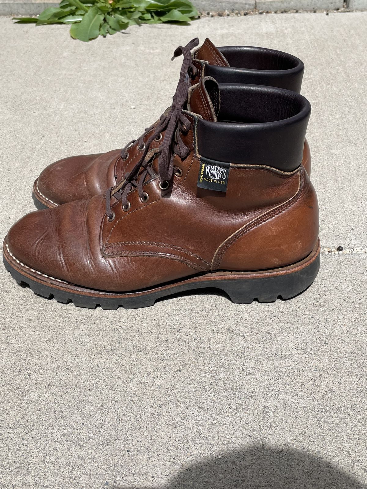 Photo by patinathunderdome on May 5, 2022 of the White's Hiker in Horween British Tan Chromexcel.