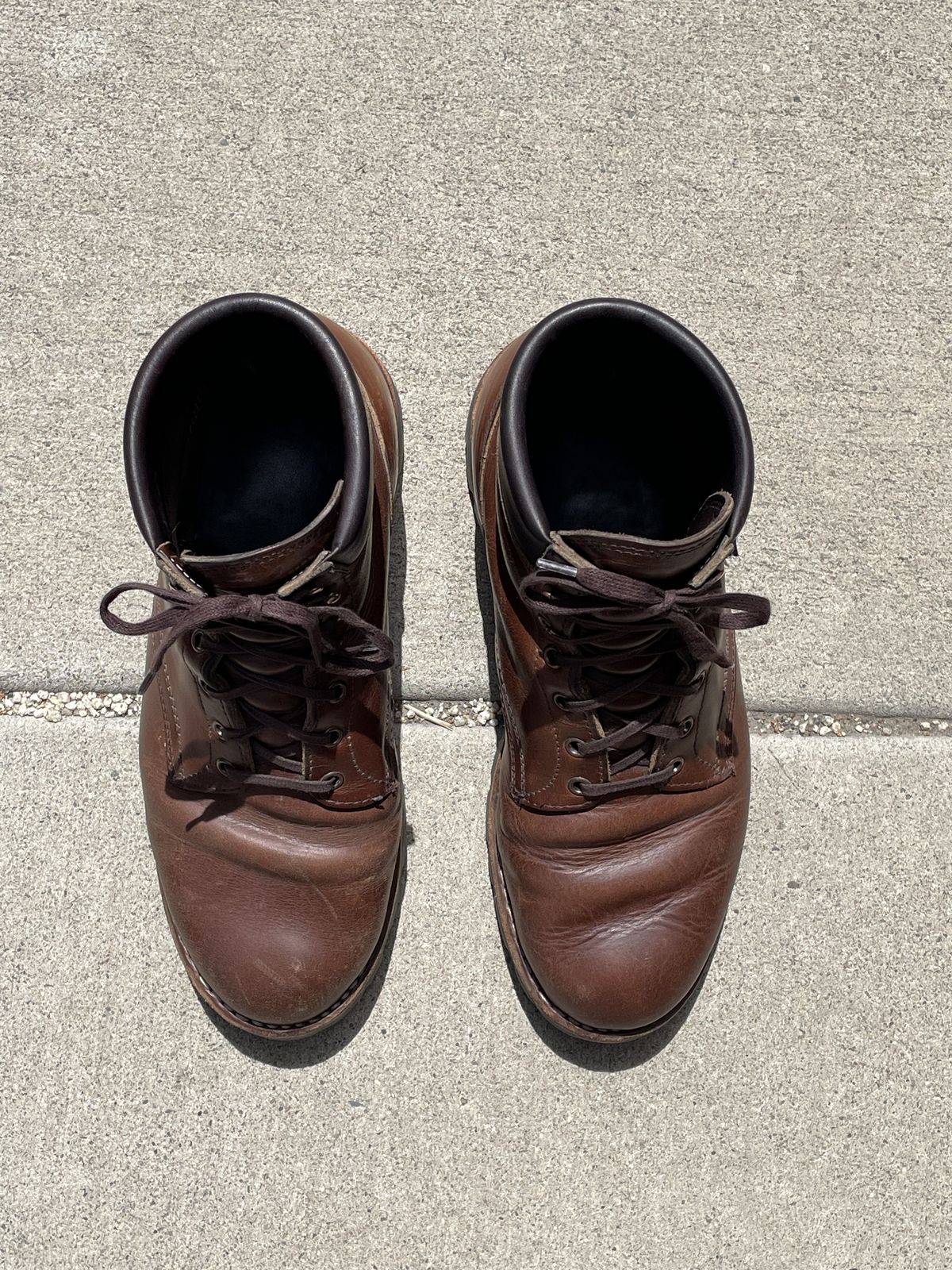 Photo by patinathunderdome on May 5, 2022 of the White's Hiker in Horween British Tan Chromexcel.