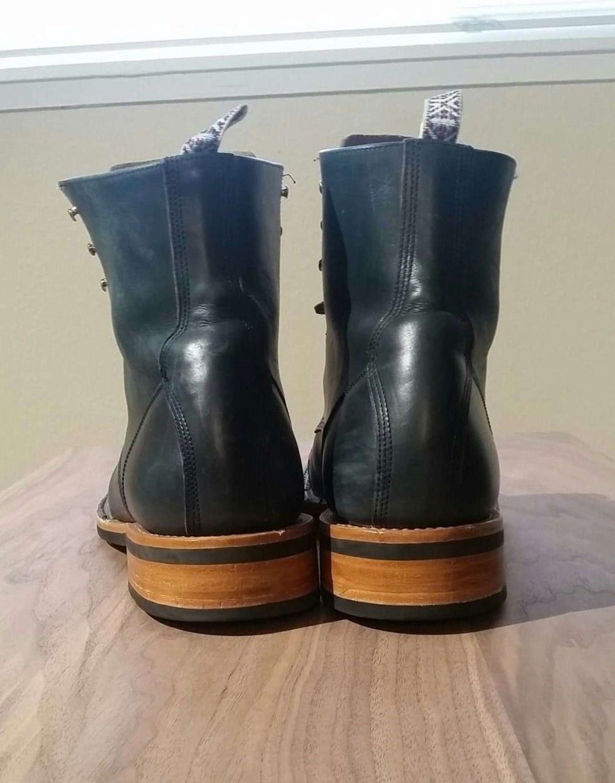 Photo by patinathunderdome on January 5, 2022 of the Unmarked DB Hunter in Horween Navy Chromexcel.