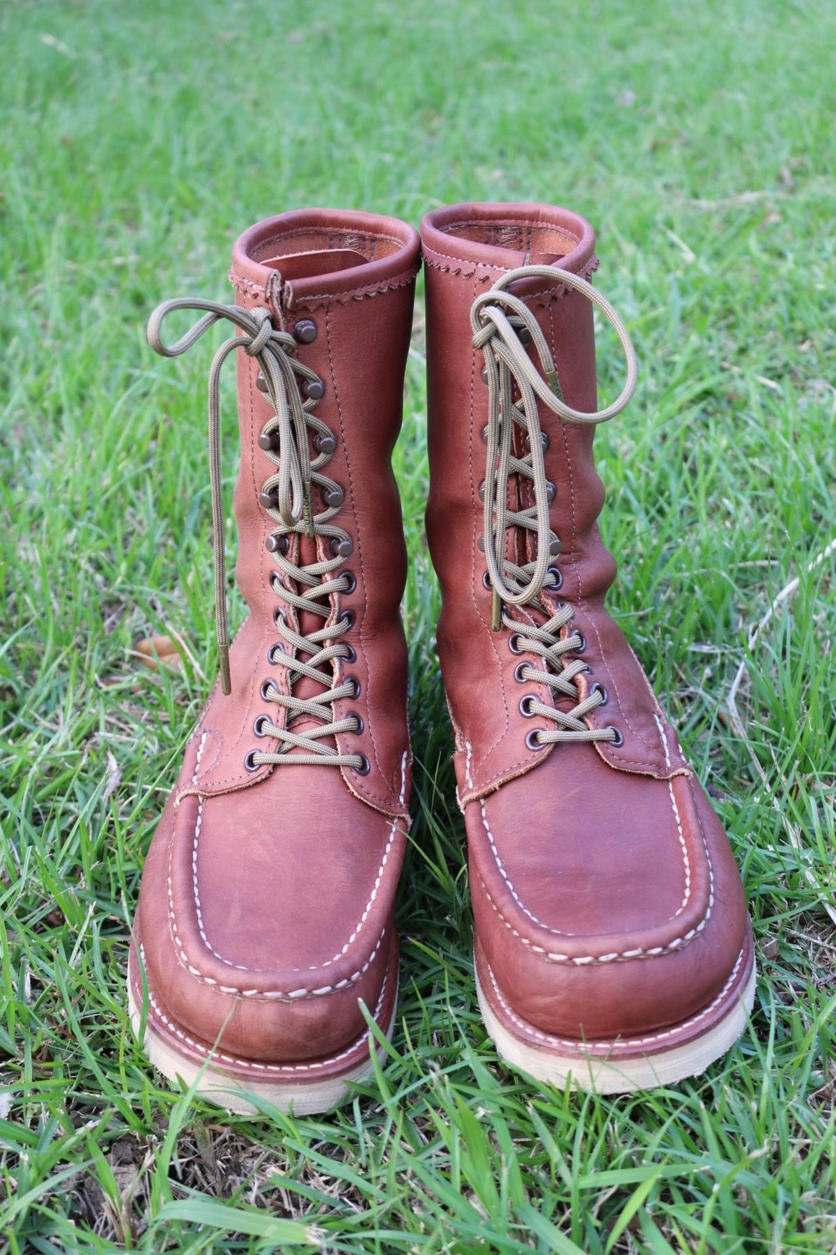 Photo by patinathunderdome on December 5, 2021 of the Russell Moccasin Co. Bird Shooter in Brown Oil Tan.