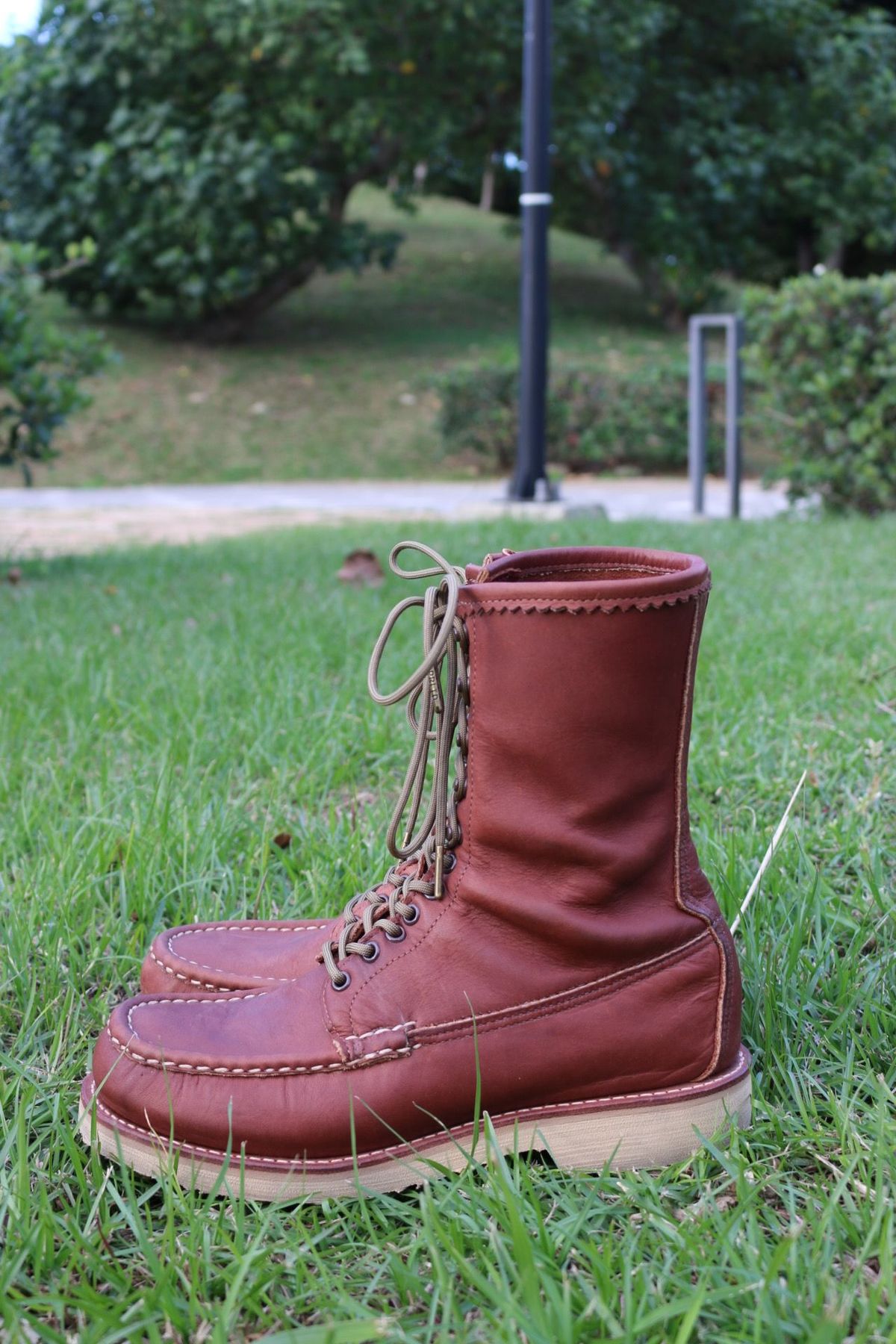 Photo by patinathunderdome on December 5, 2021 of the Russell Moccasin Co. Bird Shooter in Brown Oil Tan.