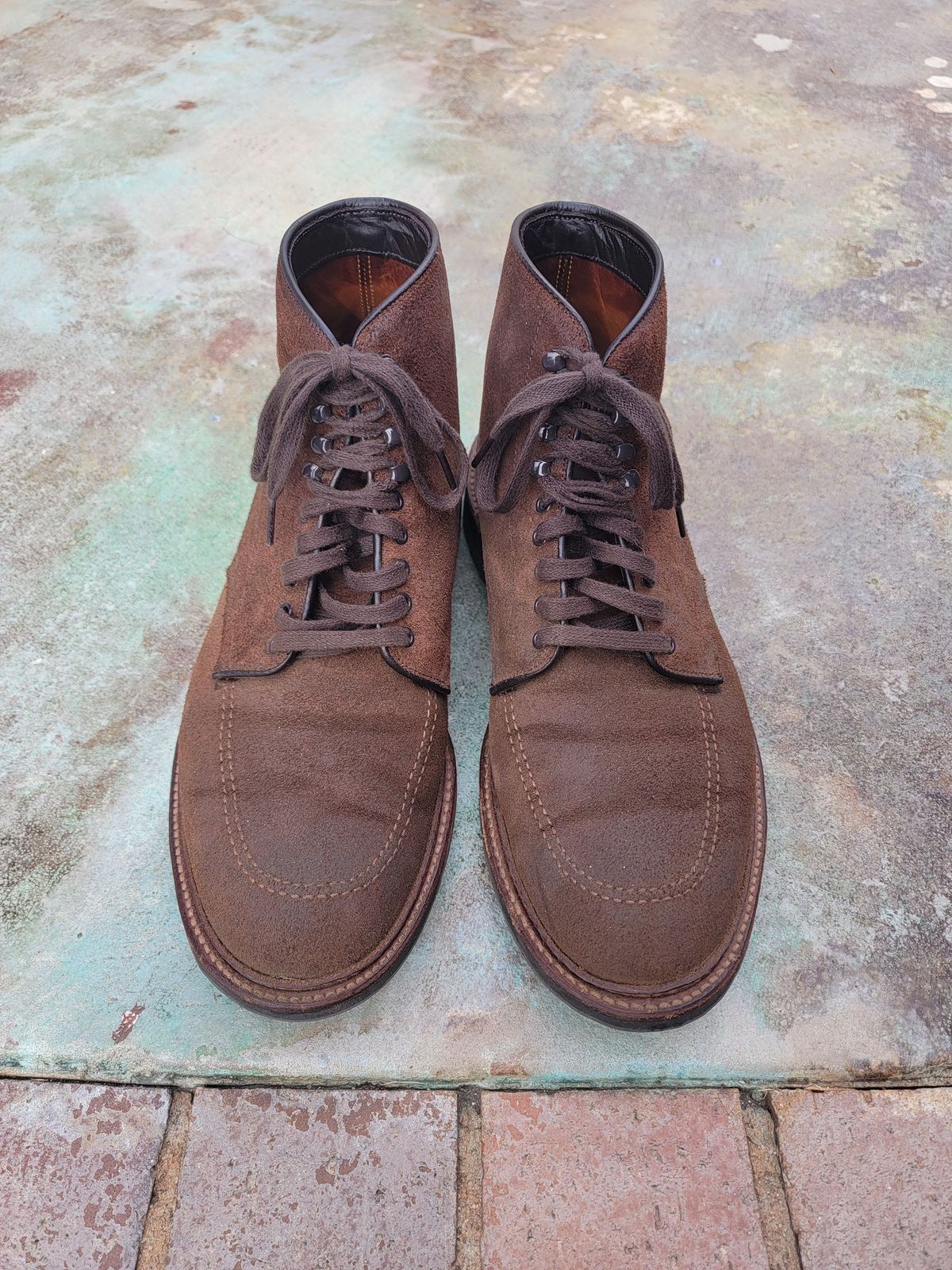 Photo by patinathunderdome on November 1, 2021 of the Alden Indy Boot in Horween Tobacco Chamois Roughout.