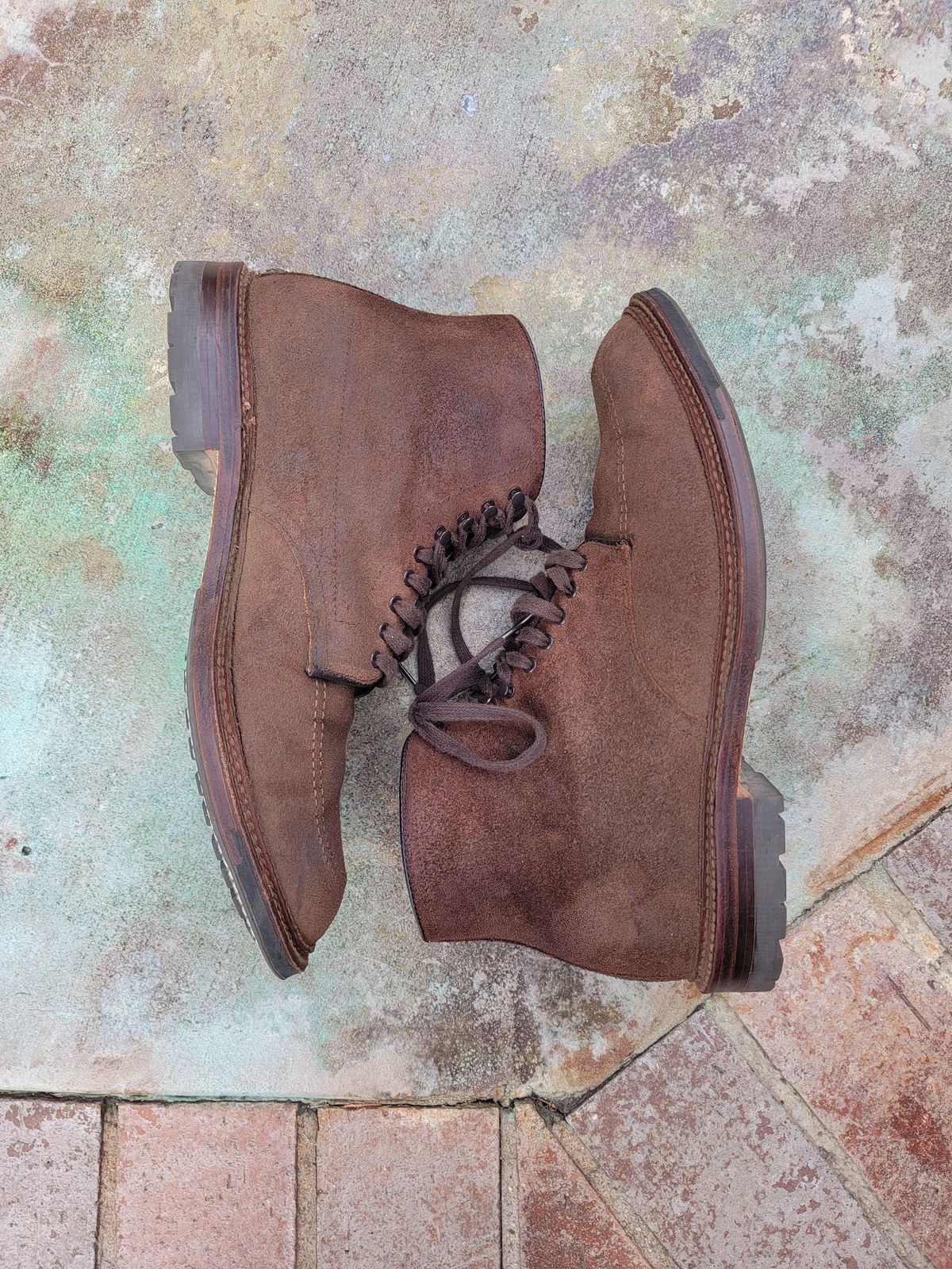 Photo by patinathunderdome on November 1, 2021 of the Alden Indy Boot in Horween Tobacco Chamois Roughout.