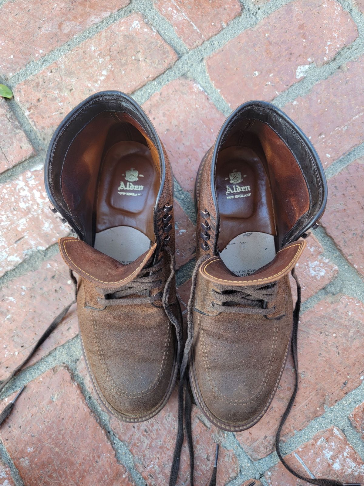 Photo by patinathunderdome on December 5, 2021 of the Alden Indy Boot in Horween Tobacco Chamois Roughout.