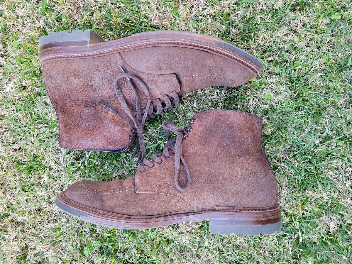 Photo by patinathunderdome on January 4, 2022 of the Alden Indy Boot in Horween Tobacco Chamois Roughout.