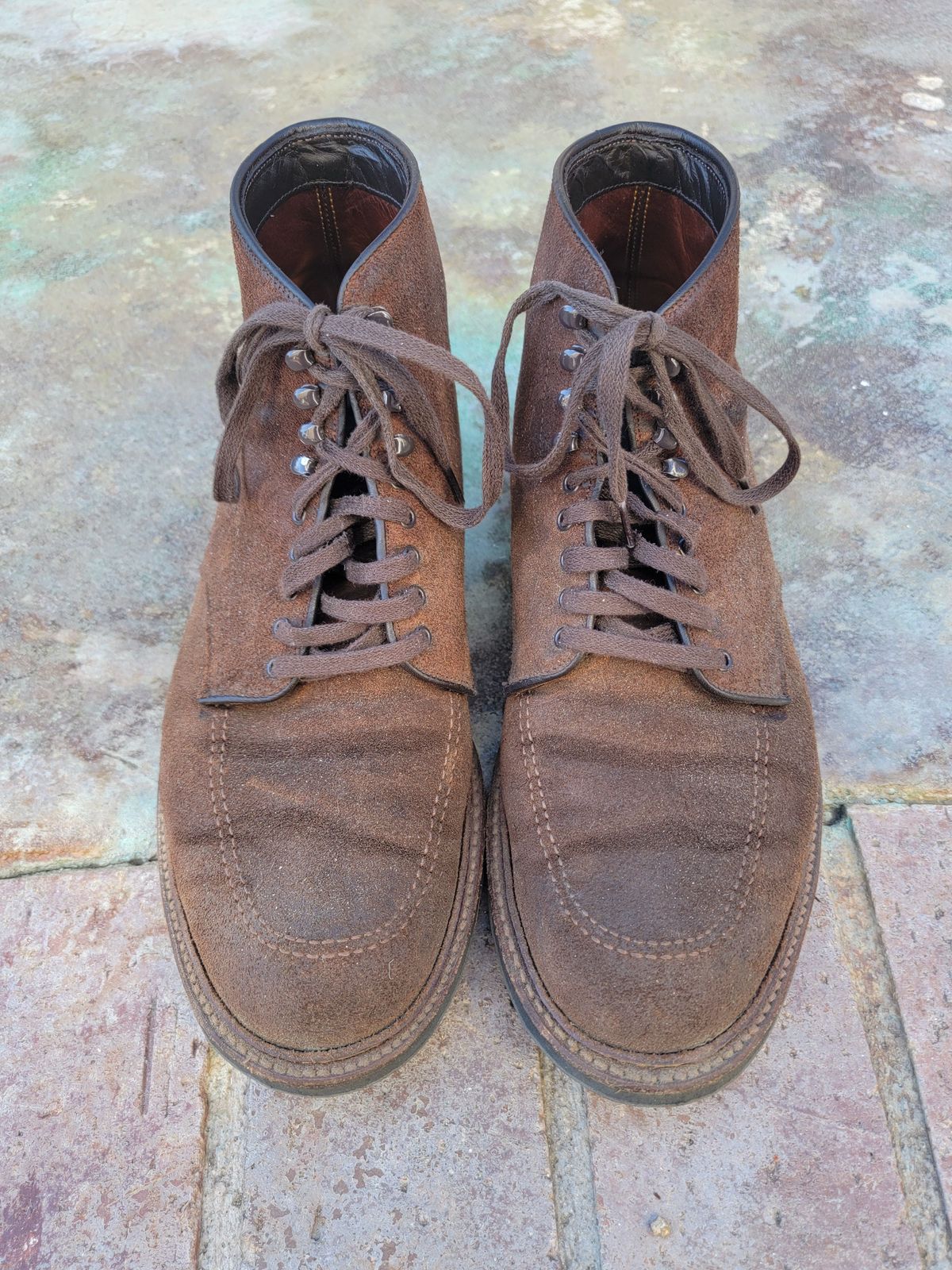 Photo by patinathunderdome on February 5, 2022 of the Alden Indy Boot in Horween Tobacco Chamois Roughout.