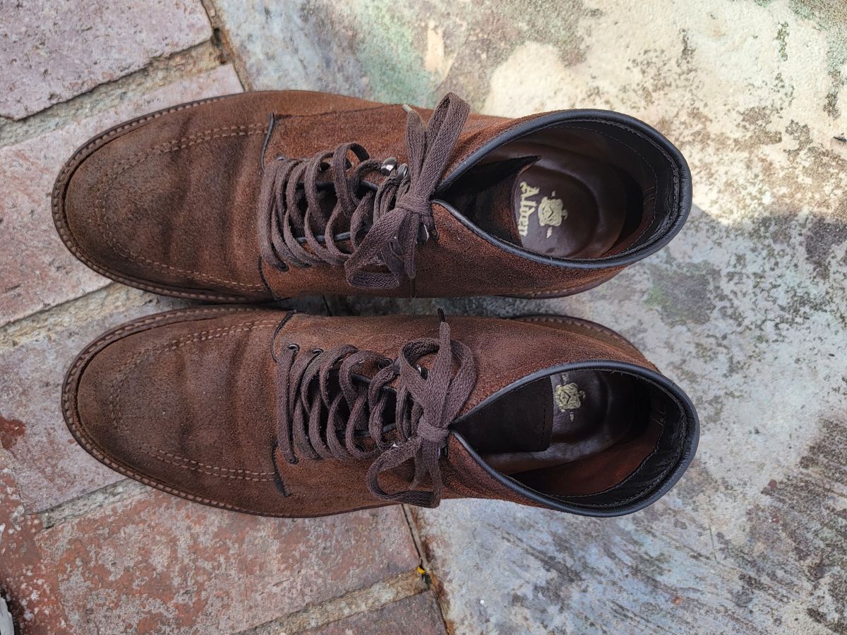 Photo by patinathunderdome on March 3, 2022 of the Alden Indy Boot in Horween Tobacco Chamois Roughout.