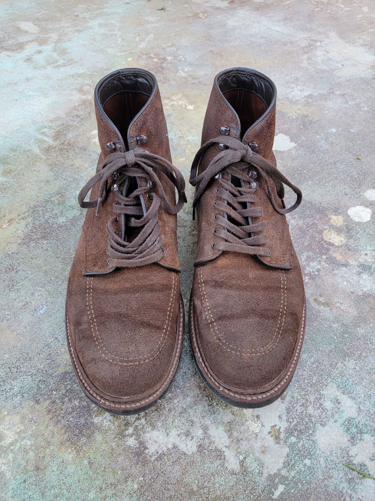 Photo by patinathunderdome on April 5, 2022 of the Alden Indy Boot in Horween Tobacco Chamois Roughout.