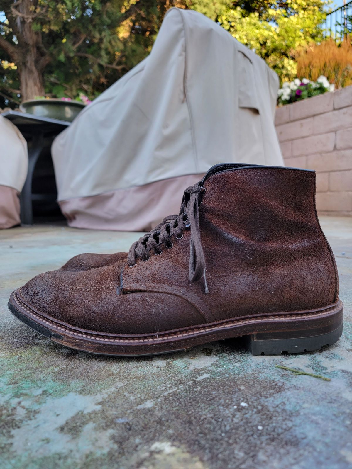 Photo by patinathunderdome on April 5, 2022 of the Alden Indy Boot in Horween Tobacco Chamois Roughout.