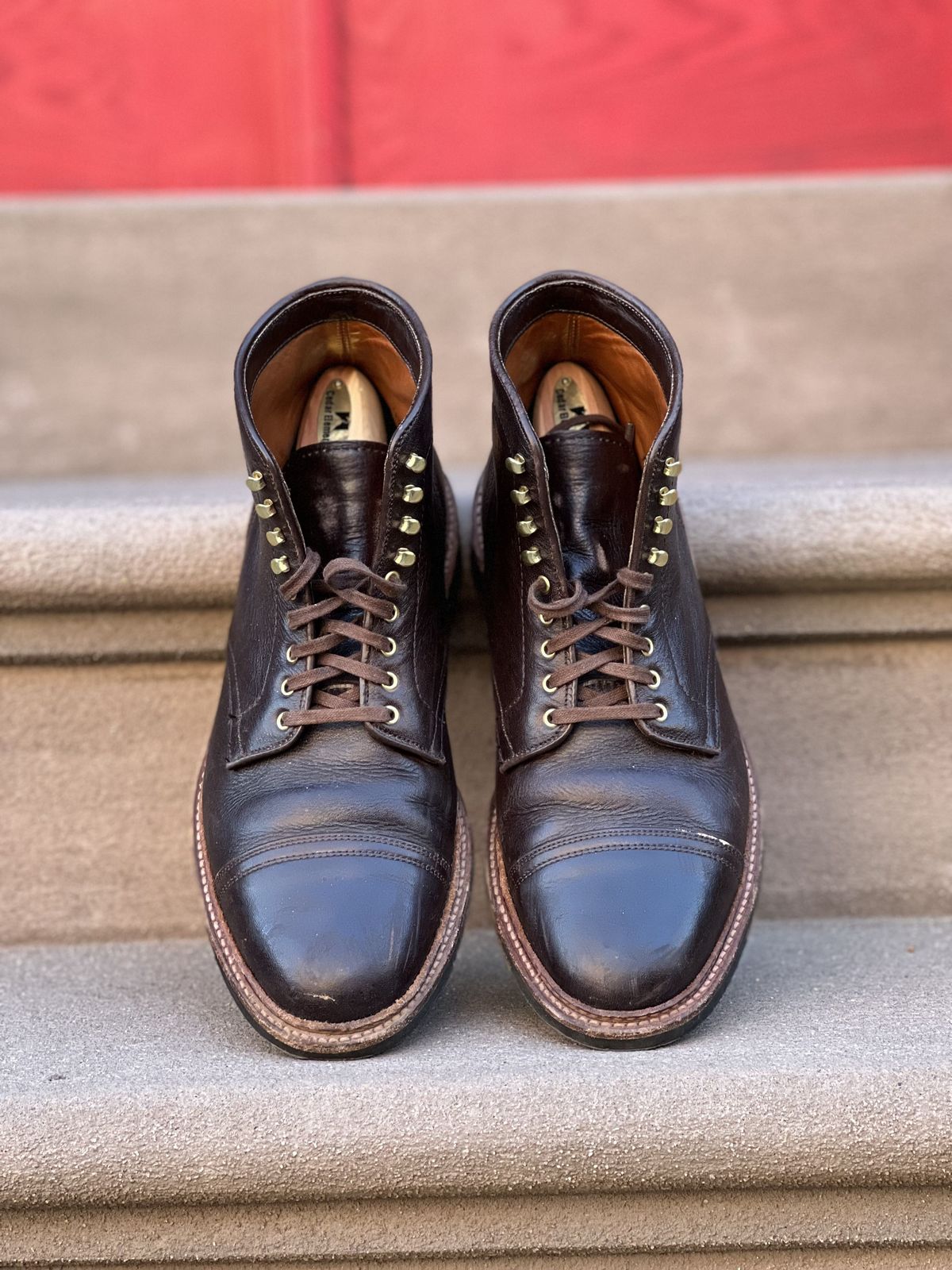 Photo by patinathunderdome on May 6, 2022 of the Alden x Stitchdown Stitchup 2.0 in Horween Arabica Lux Calfskin.