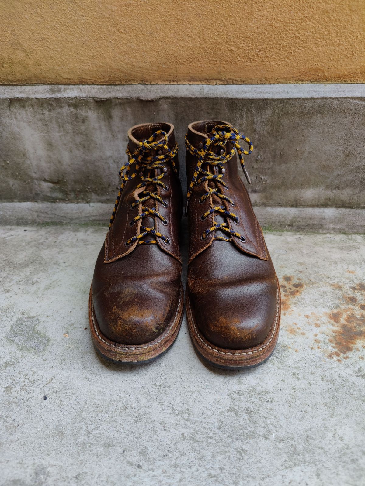 Photo by patinathunderdome on November 2, 2021 of the White's Semi-Dress in Horween Cinnamon Waxed Flesh.