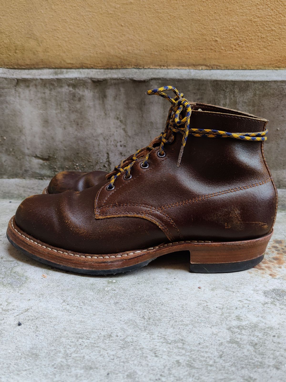 Photo by patinathunderdome on November 2, 2021 of the White's Semi-Dress in Horween Cinnamon Waxed Flesh.