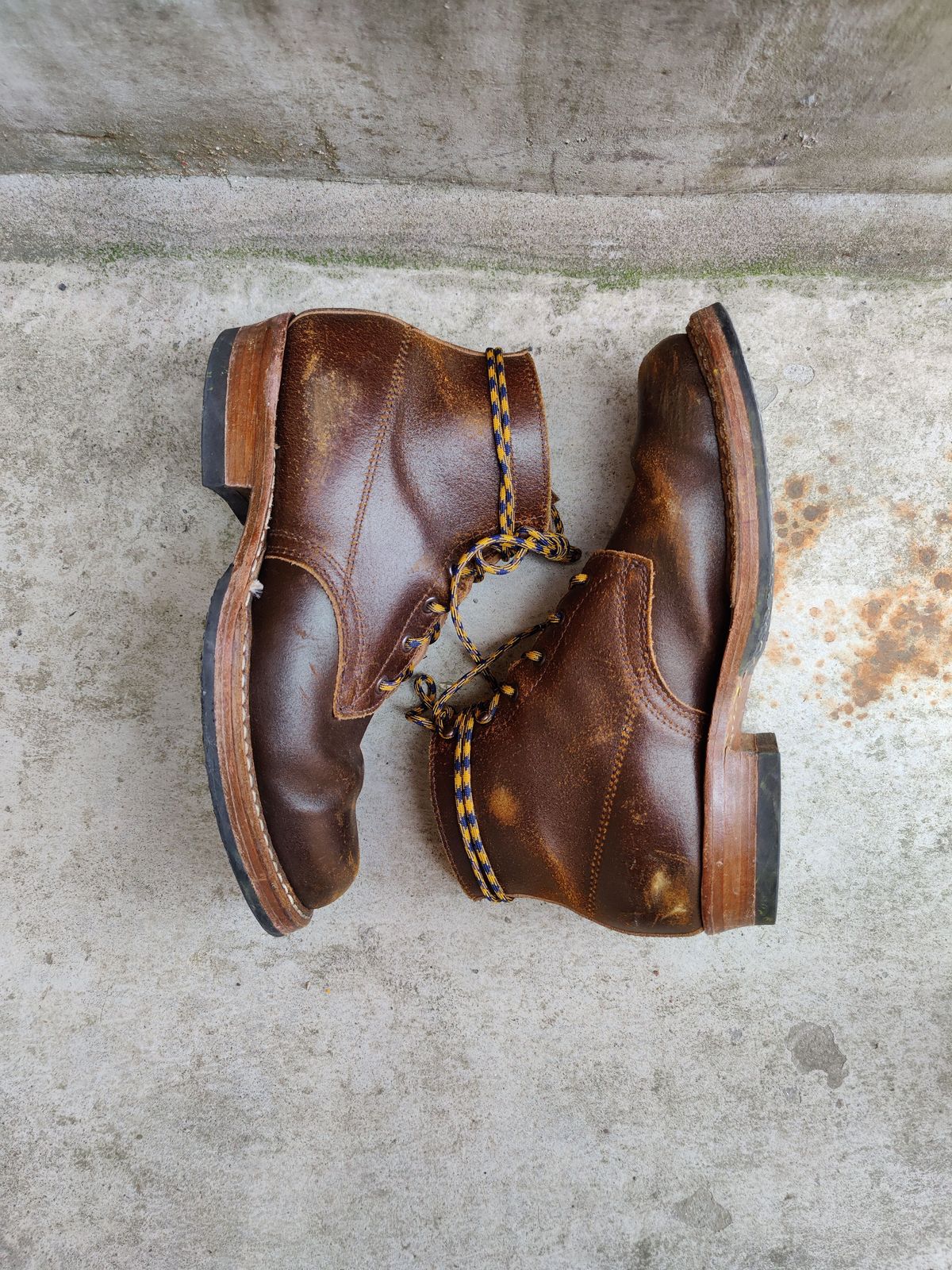 Photo by patinathunderdome on November 2, 2021 of the White's Semi-Dress in Horween Cinnamon Waxed Flesh.
