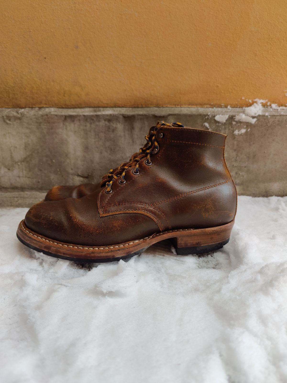 Photo by patinathunderdome on December 4, 2021 of the White's Semi-Dress in Horween Cinnamon Waxed Flesh.