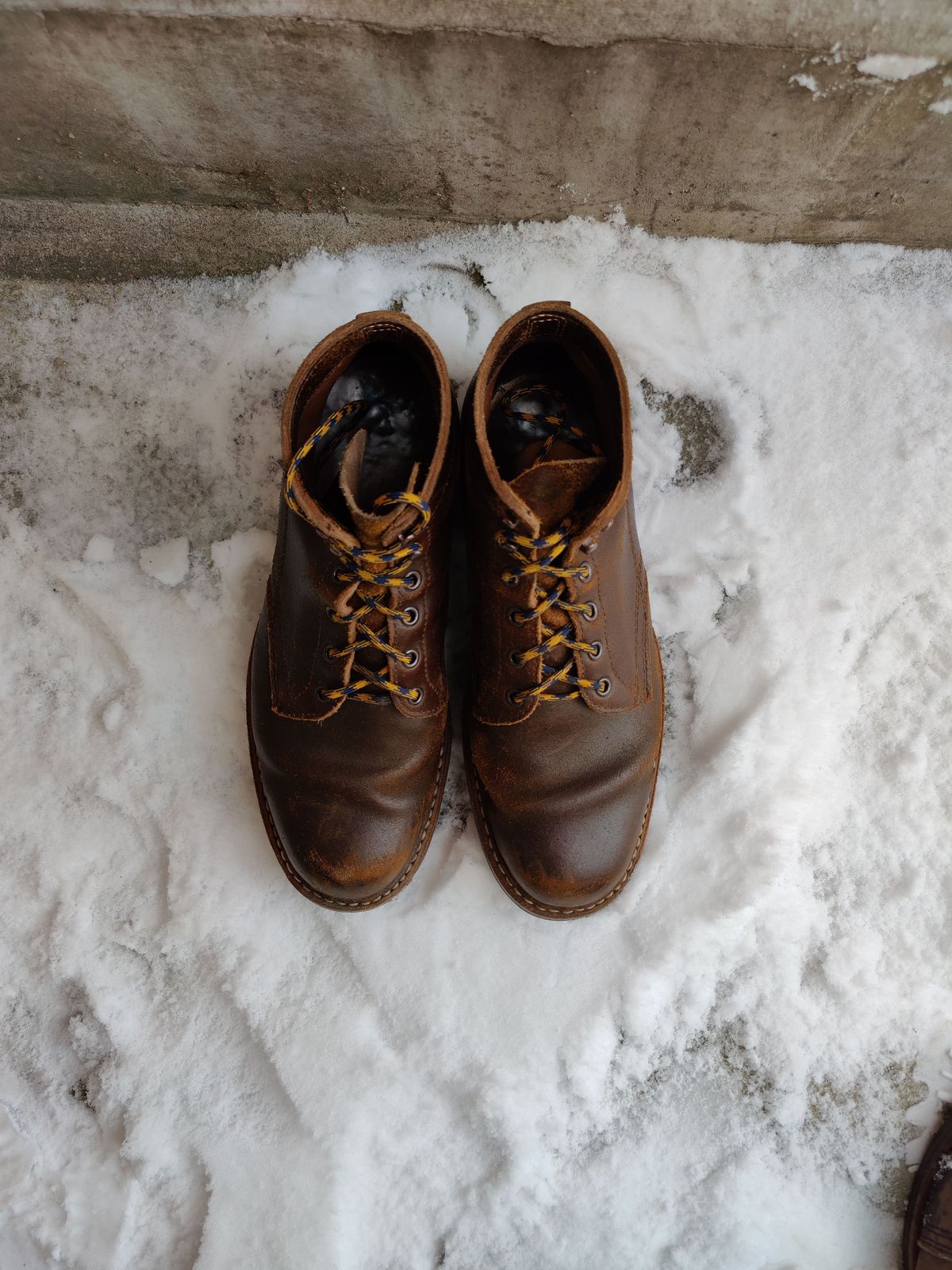 Photo by patinathunderdome on December 4, 2021 of the White's Semi-Dress in Horween Cinnamon Waxed Flesh.