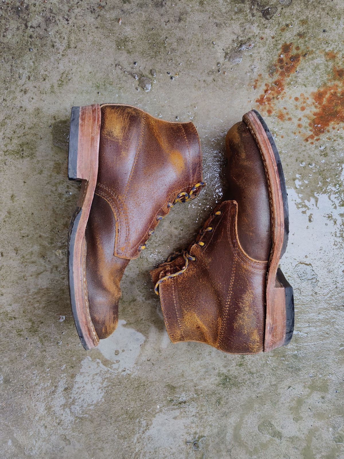 Photo by patinathunderdome on January 2, 2022 of the White's Semi-Dress in Horween Cinnamon Waxed Flesh.