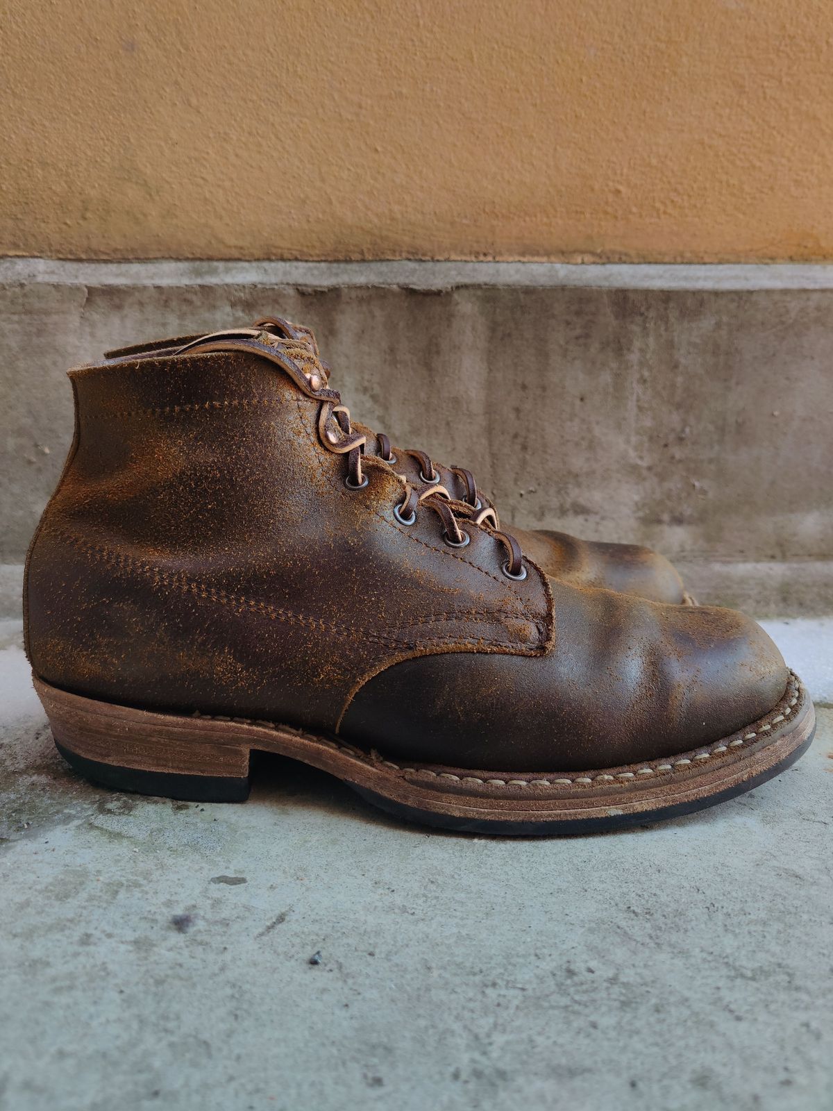 Photo by patinathunderdome on February 1, 2022 of the White's Semi-Dress in Horween Cinnamon Waxed Flesh.