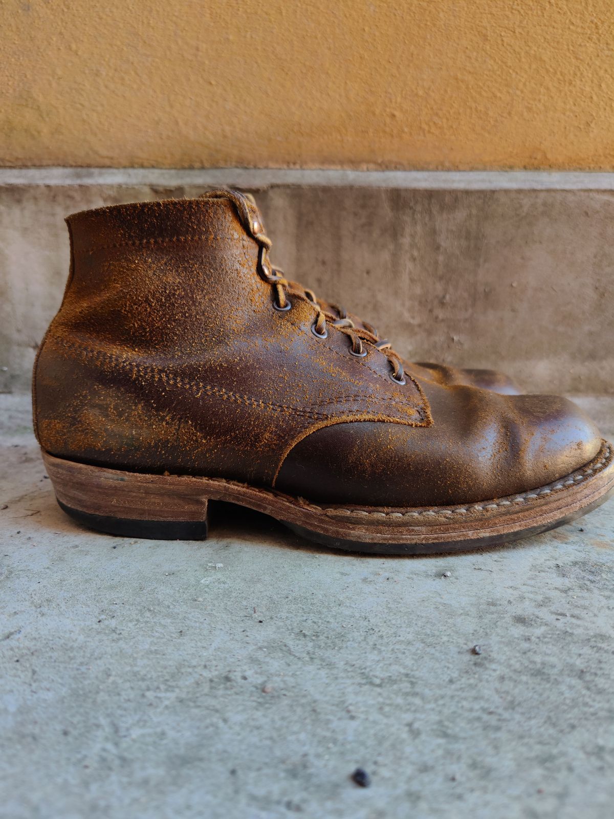 Photo by patinathunderdome on March 3, 2022 of the White's Semi-Dress in Horween Cinnamon Waxed Flesh.