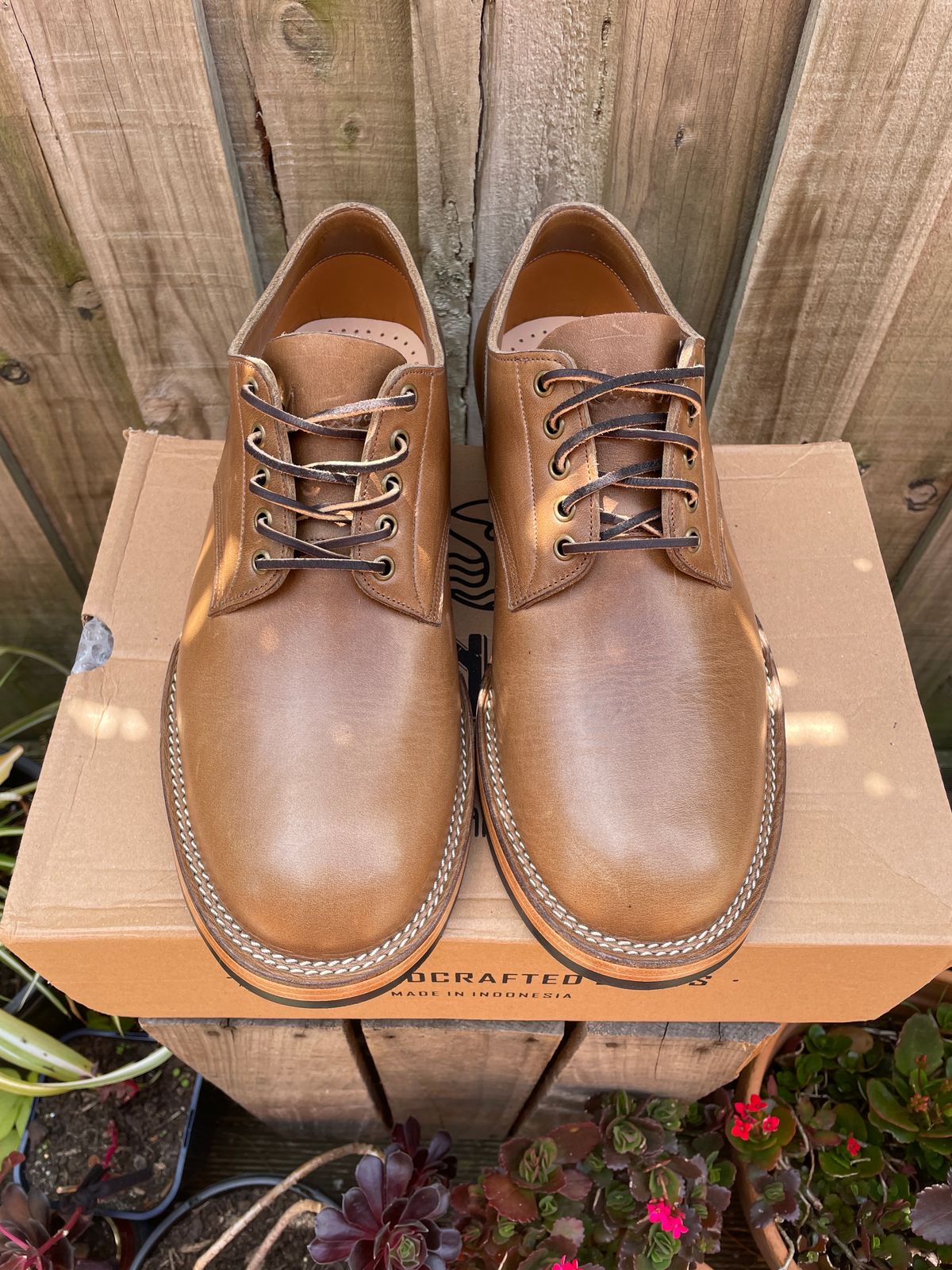 Photo by patinathunderdome on November 2, 2023 of the Monroe 38918 in Horween Natural Chromexcel.