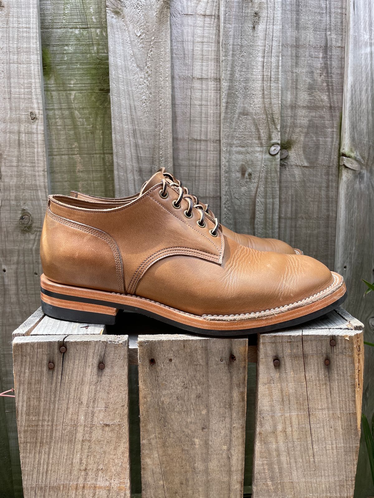 Photo by patinathunderdome on December 3, 2023 of the Monroe 38918 in Horween Natural Chromexcel.