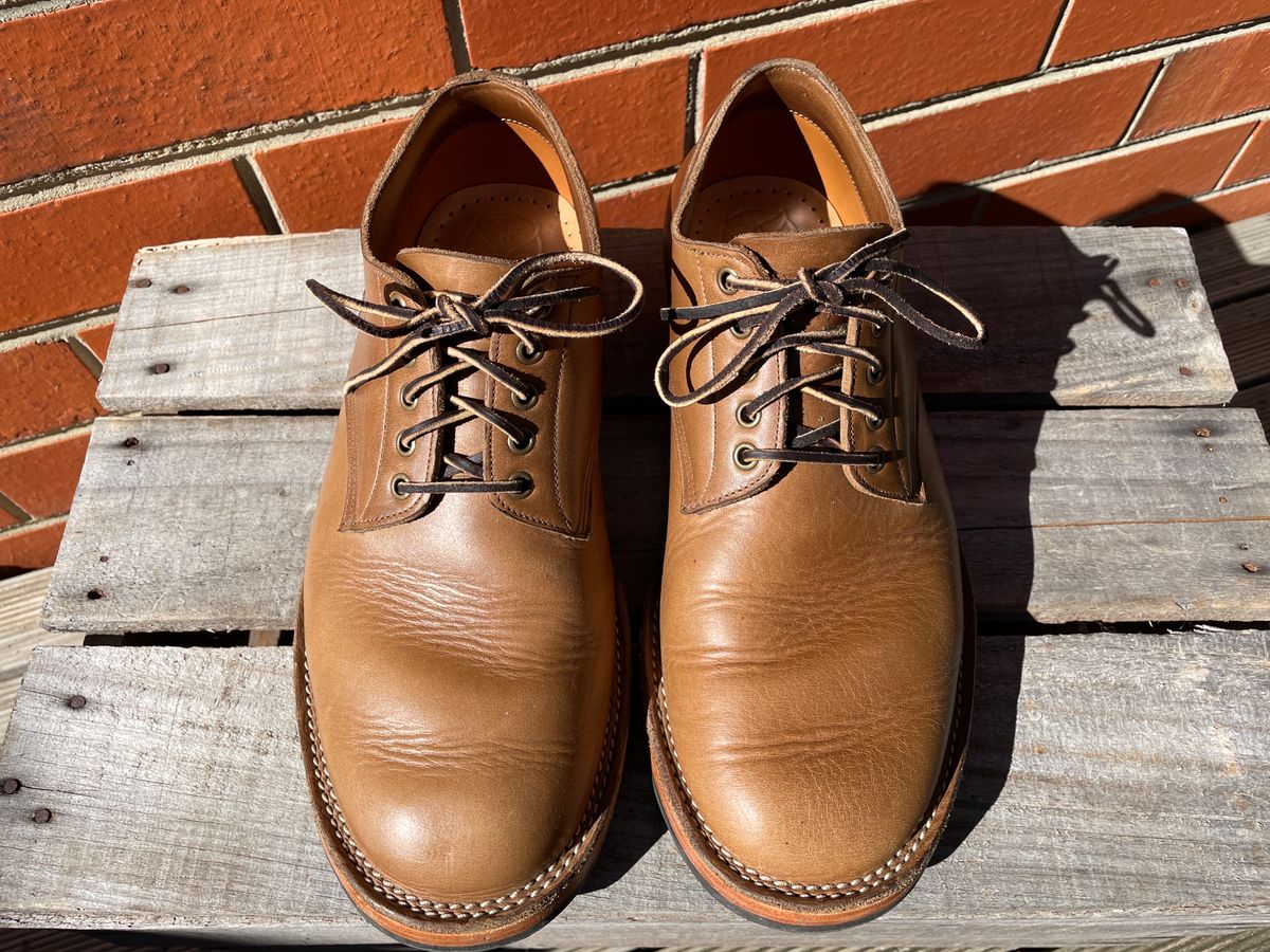 Photo by patinathunderdome on February 2, 2024 of the Monroe 38918 in Horween Natural Chromexcel.