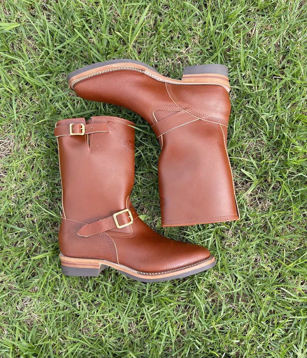 Photo by patinathunderdome on November 1, 2021 of the Wesco 1939 Engineer Boot in Horween Redwood Waxed Flesh.