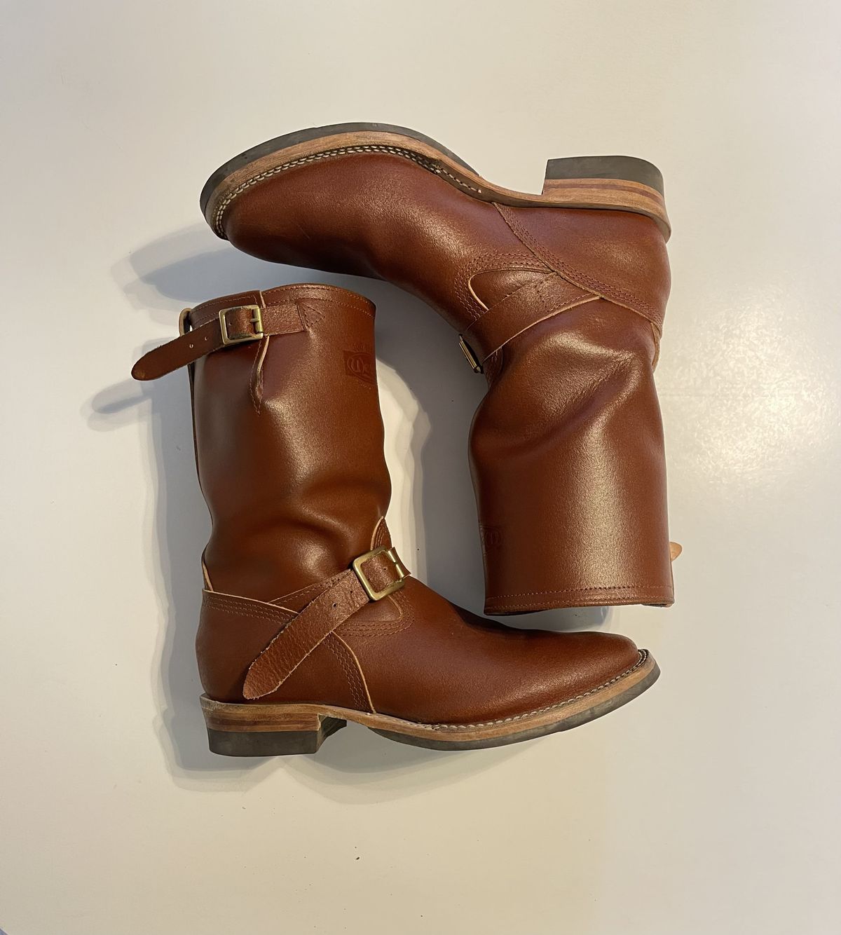 Photo by patinathunderdome on December 5, 2021 of the Wesco 1939 Engineer Boot in Horween Redwood Waxed Flesh.