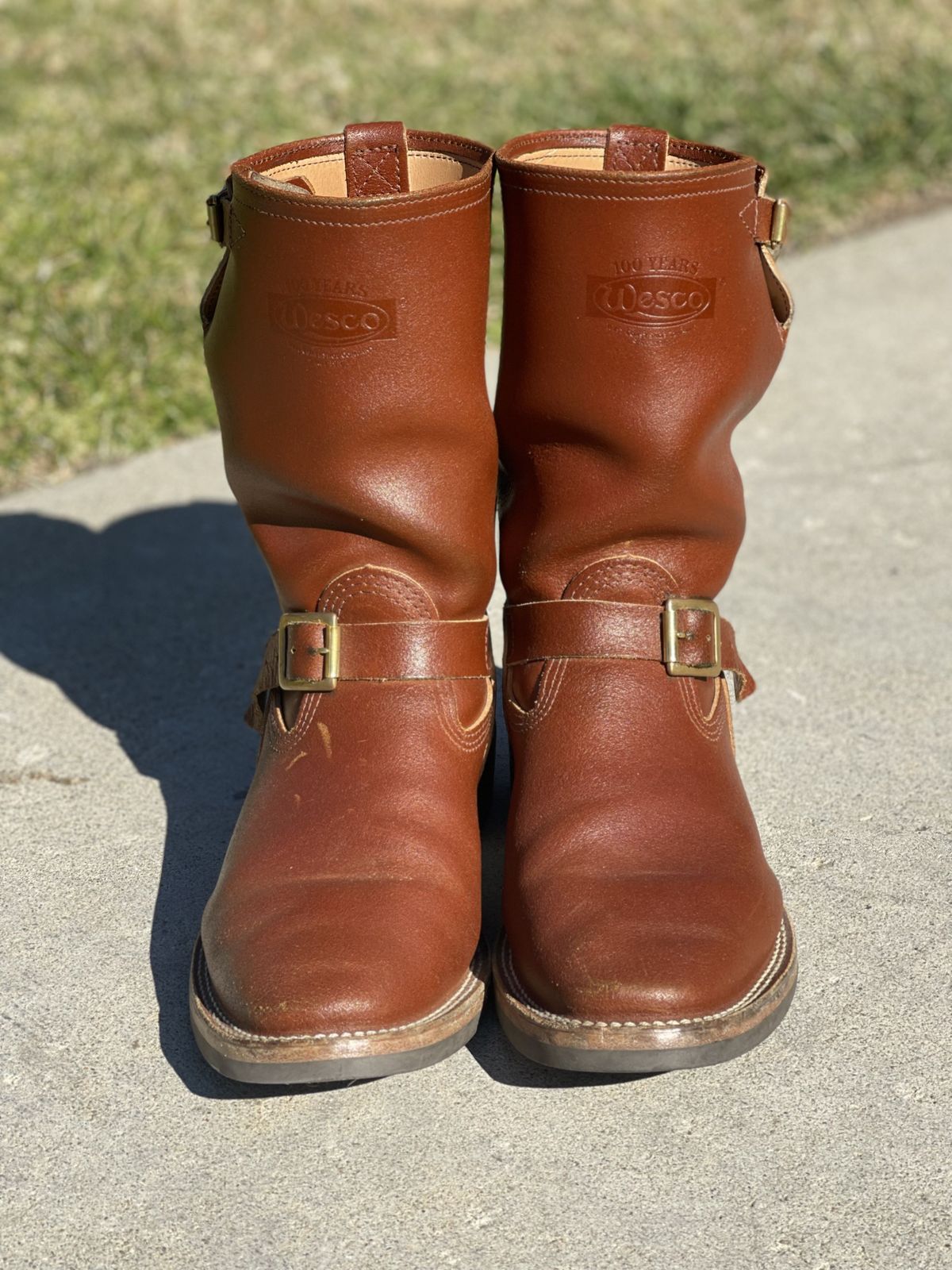 Photo by patinathunderdome on January 5, 2022 of the Wesco 1939 Engineer Boot in Horween Redwood Waxed Flesh.