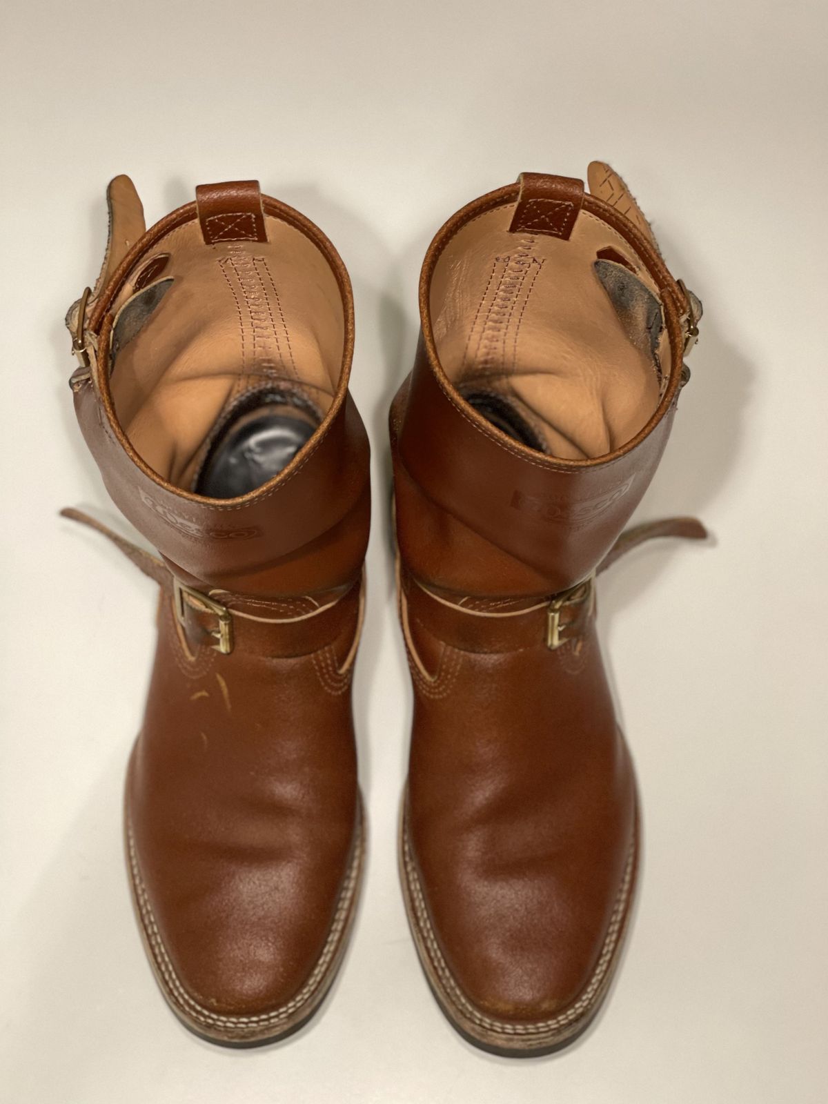Photo by patinathunderdome on February 5, 2022 of the Wesco 1939 Engineer Boot in Horween Redwood Waxed Flesh.