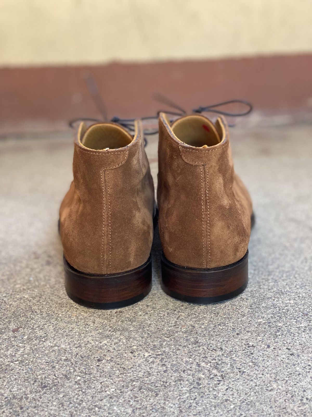 Photo by patinathunderdome on October 4, 2021 of the Cheaney Chukka Boot in Fox Suede.