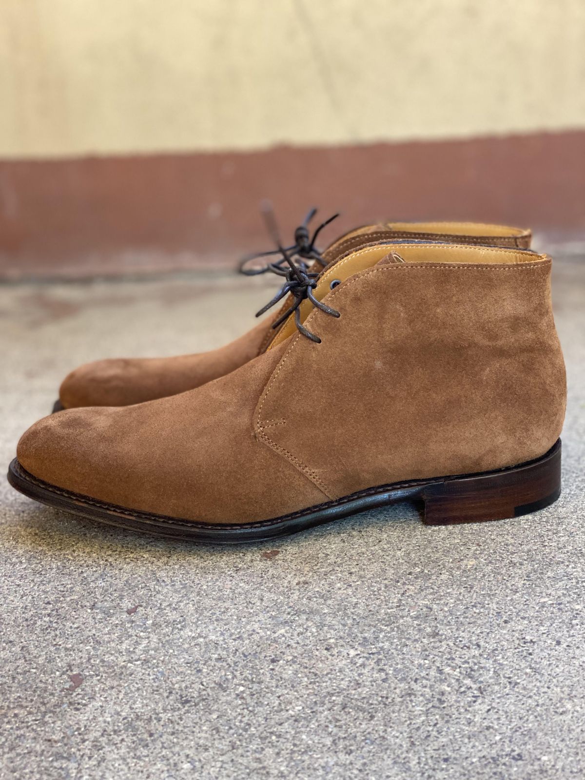 Photo by patinathunderdome on October 4, 2021 of the Cheaney Chukka Boot in Fox Suede.