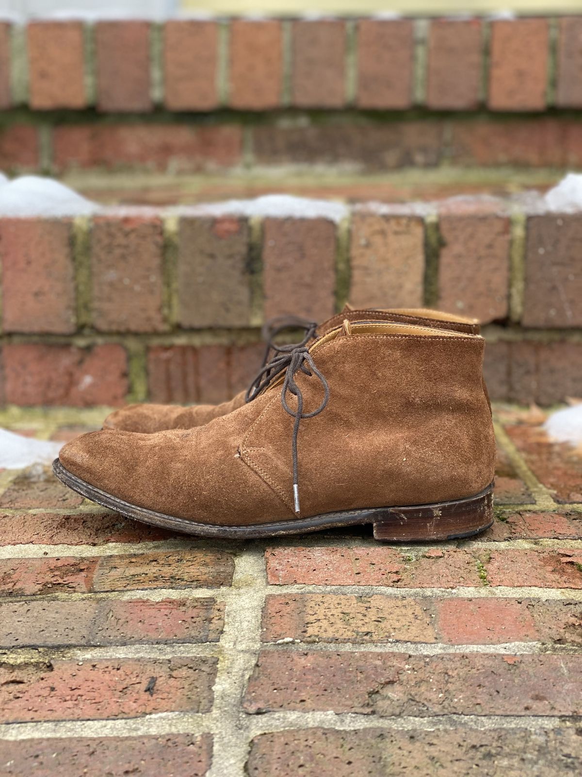 Photo by patinathunderdome on January 5, 2022 of the Cheaney Chukka Boot in Fox Suede.