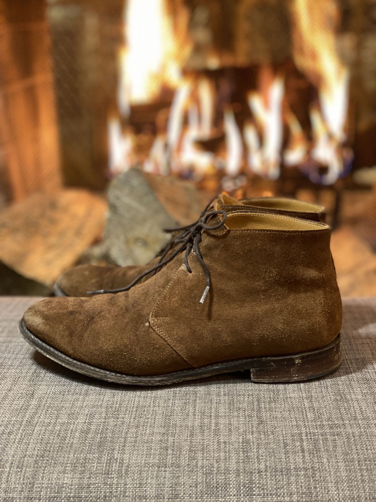 Photo by patinathunderdome on February 6, 2022 of the Cheaney Chukka Boot in Fox Suede.