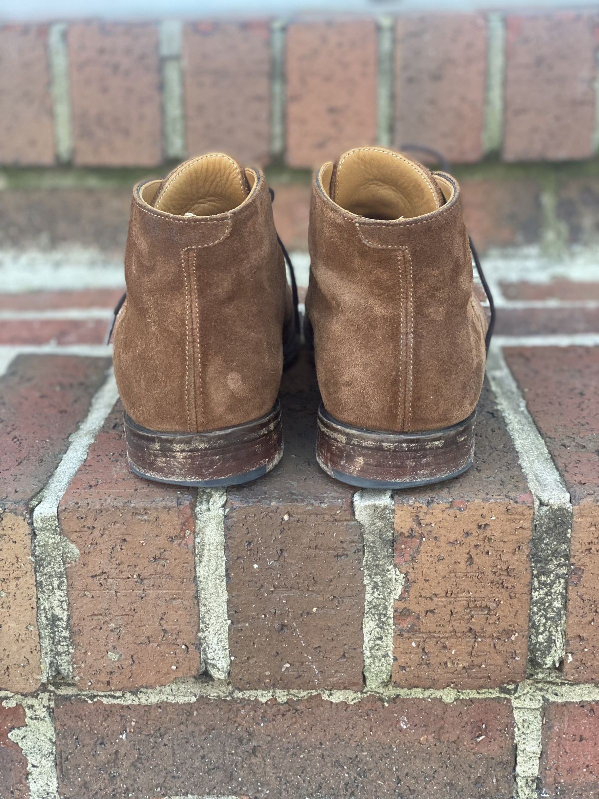 Photo by patinathunderdome on March 3, 2022 of the Cheaney Chukka Boot in Fox Suede.