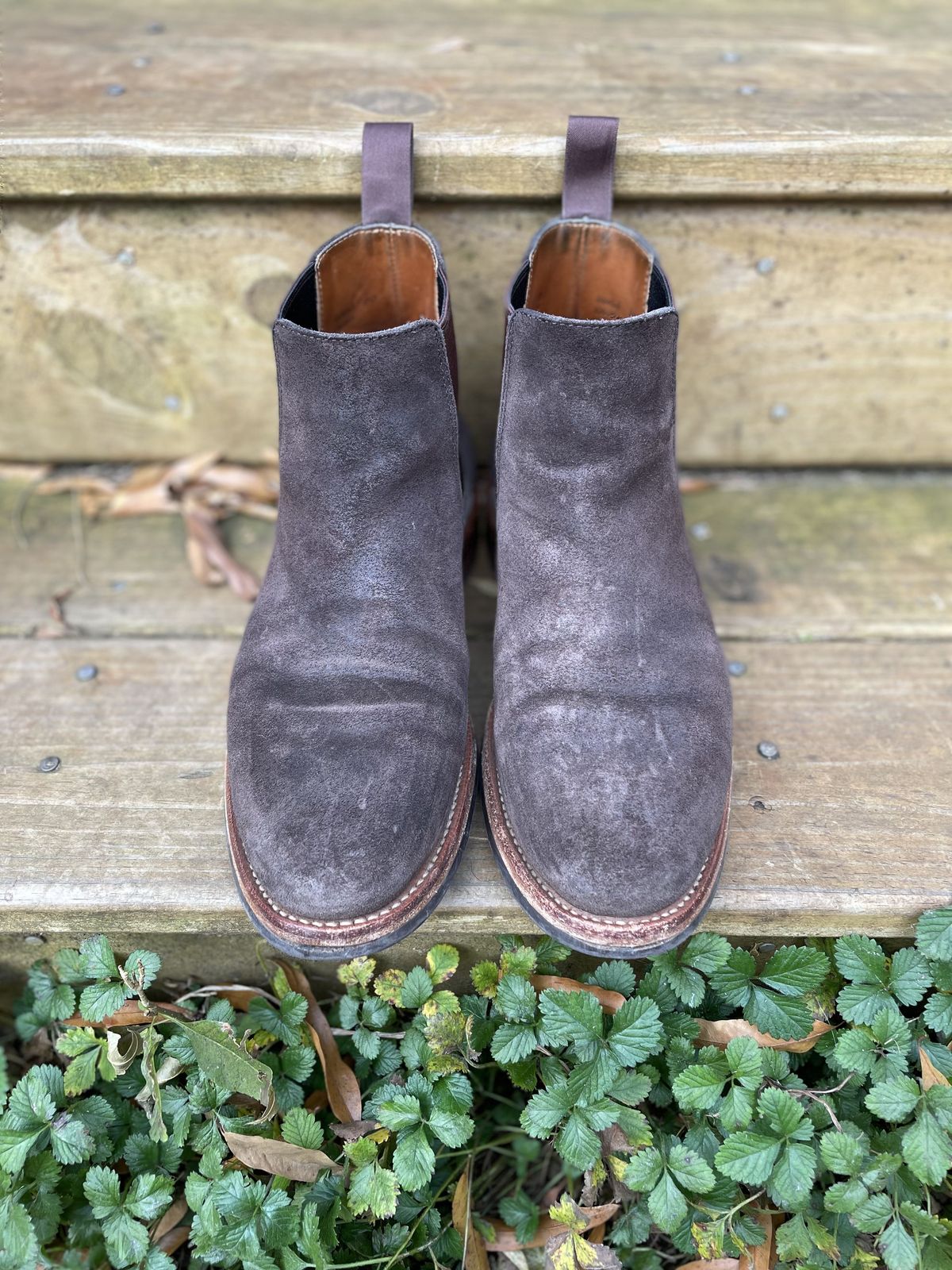 Photo by patinathunderdome on December 5, 2021 of the Grant Stone Chelsea Boot in C.F. Stead Earth Waxy Commander Suede.
