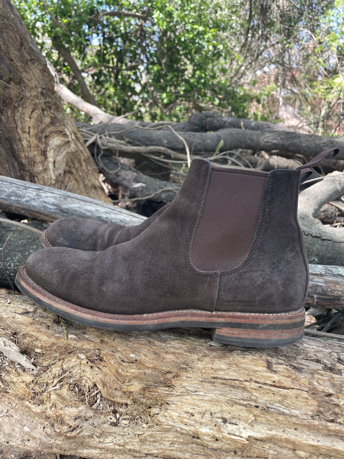 Photo by patinathunderdome on April 3, 2022 of the Grant Stone Chelsea Boot in C.F. Stead Earth Waxy Commander Suede.