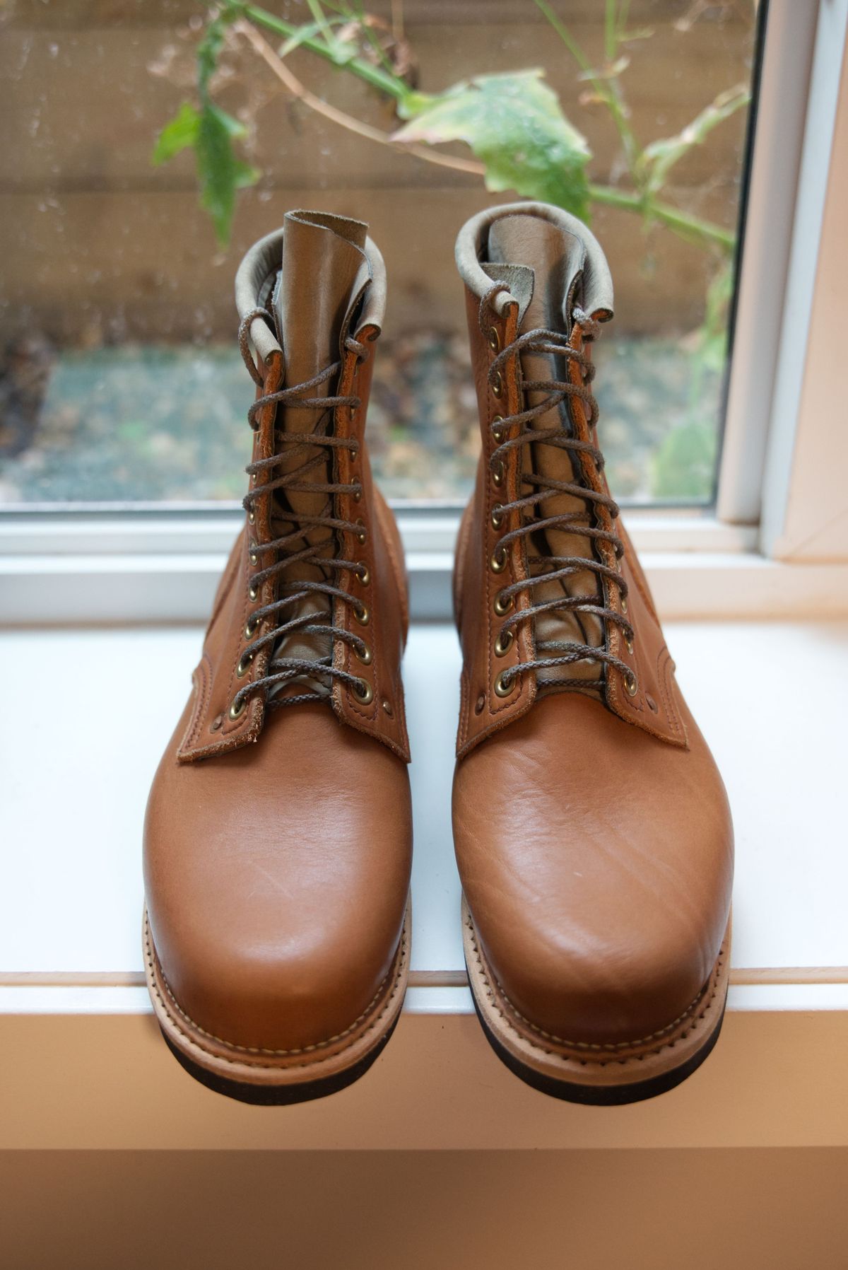 Photo by patinathunderdome on September 30, 2021 of the Endurance Leather Co. Type 01 in Horween Light Brown Essex.