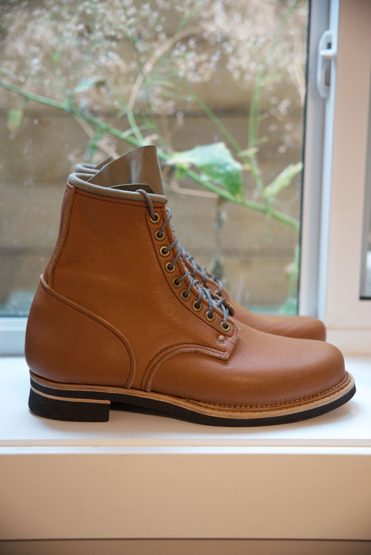 Photo by patinathunderdome on September 30, 2021 of the Endurance Leather Co. Type 01 in Horween Light Brown Essex.