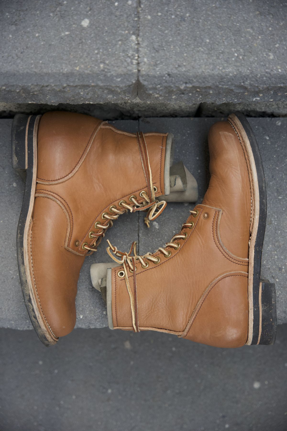 Photo by patinathunderdome on November 1, 2021 of the Endurance Leather Co. Type 01 in Horween Light Brown Essex.