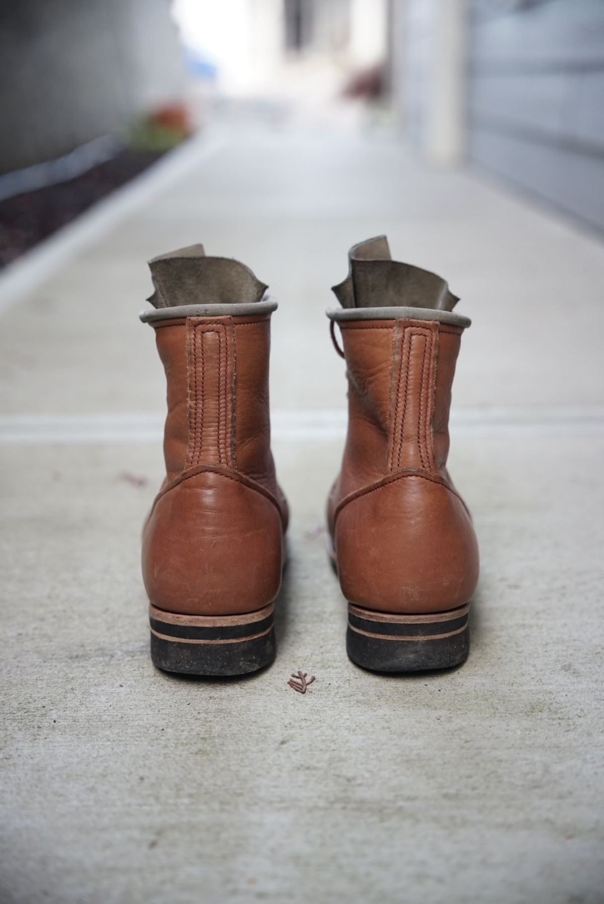Photo by patinathunderdome on December 1, 2021 of the Endurance Leather Co. Type 01 in Horween Light Brown Essex.
