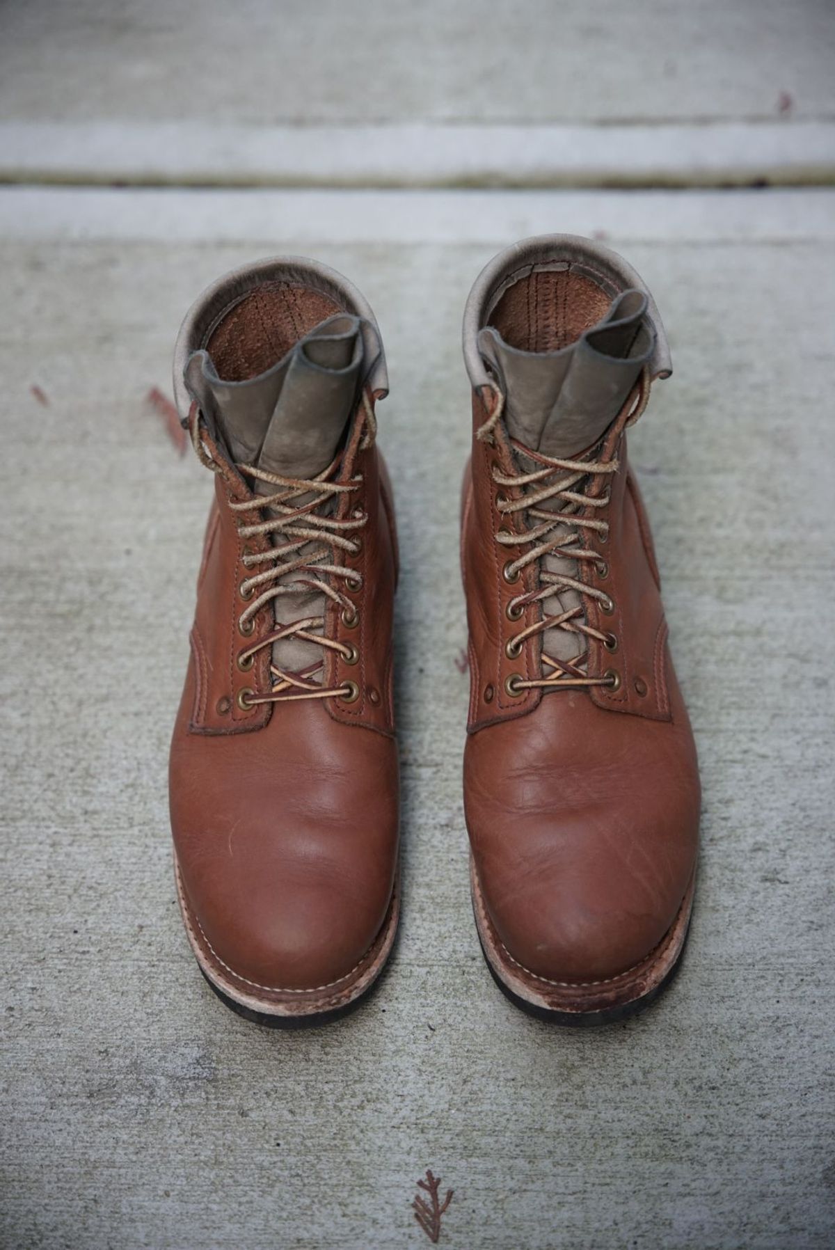 Photo by patinathunderdome on December 1, 2021 of the Endurance Leather Co. Type 01 in Horween Light Brown Essex.