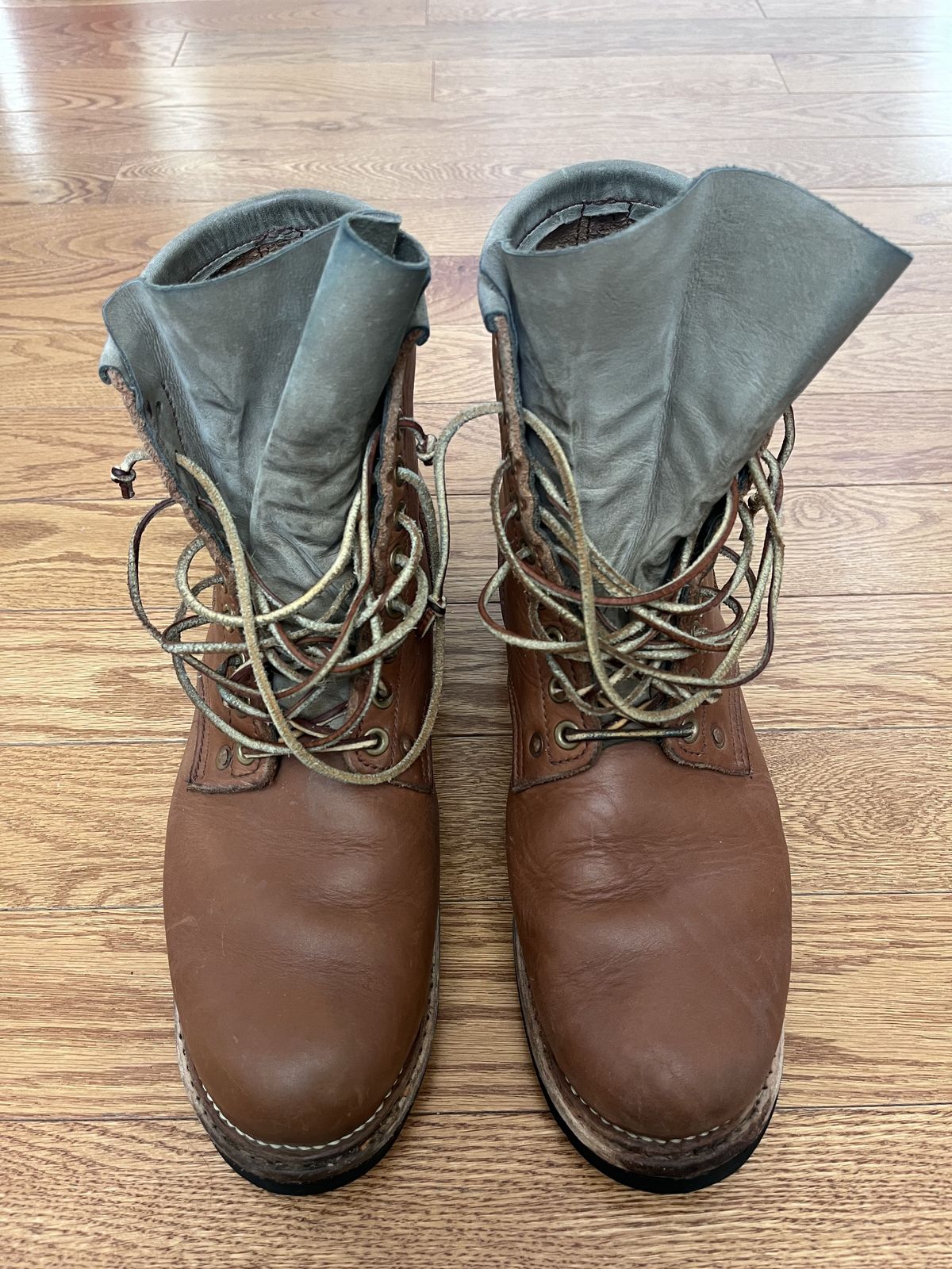 Photo by patinathunderdome on January 1, 2022 of the Endurance Leather Co. Type 01 in Horween Light Brown Essex.