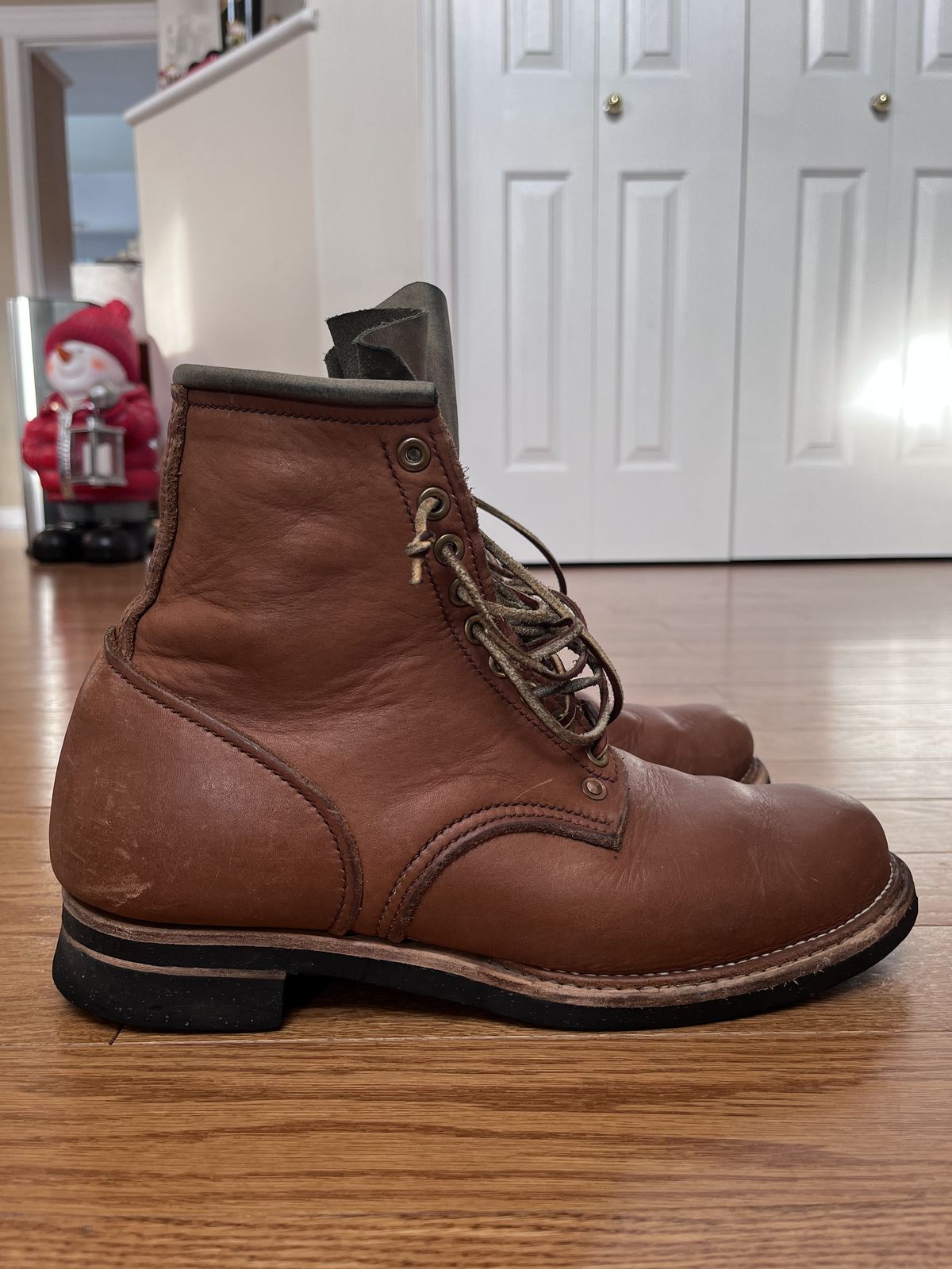 Photo by patinathunderdome on January 1, 2022 of the Endurance Leather Co. Type 01 in Horween Light Brown Essex.