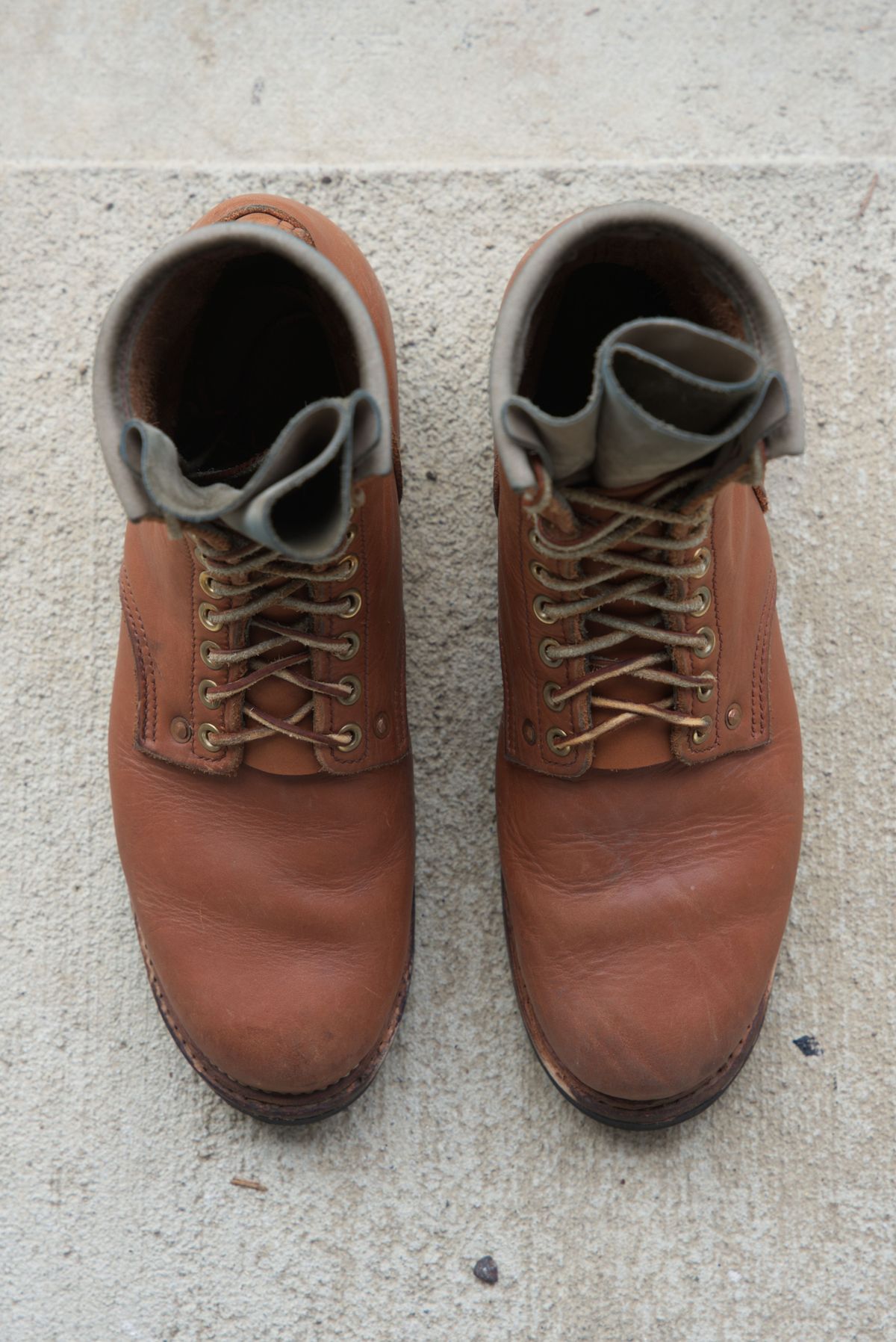 Photo by patinathunderdome on March 1, 2022 of the Endurance Leather Co. Type 01 in Horween Light Brown Essex.