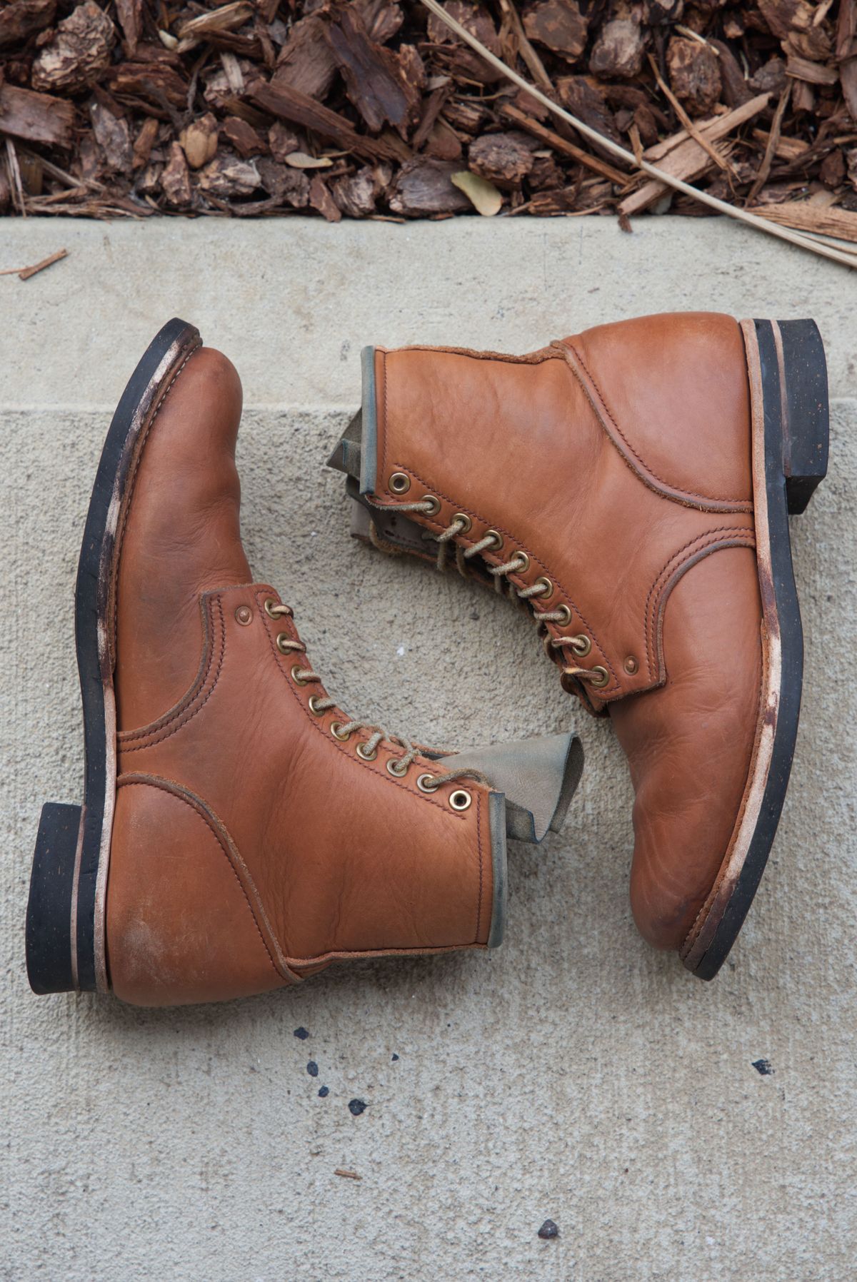 Photo by patinathunderdome on March 1, 2022 of the Endurance Leather Co. Type 01 in Horween Light Brown Essex.