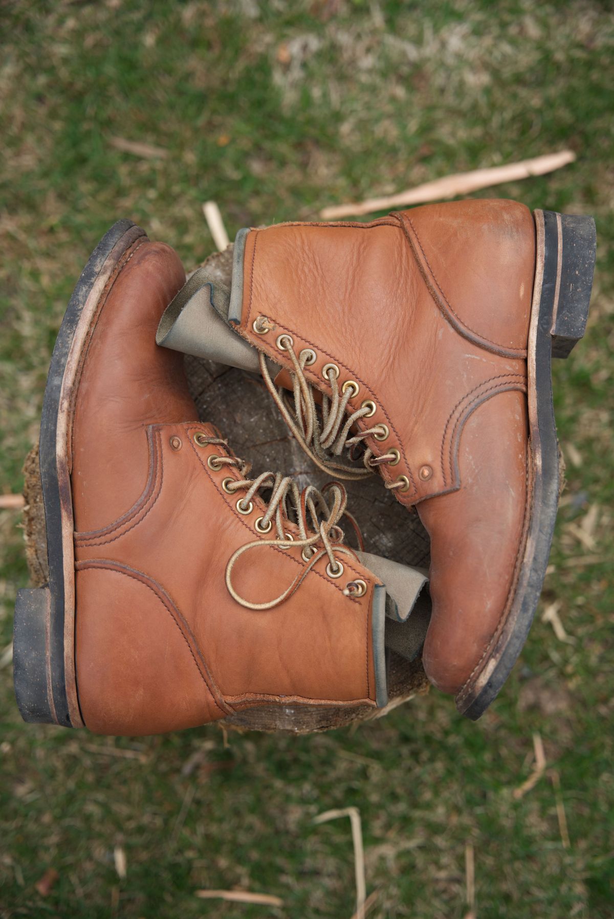 Photo by patinathunderdome on April 3, 2022 of the Endurance Leather Co. Type 01 in Horween Light Brown Essex.