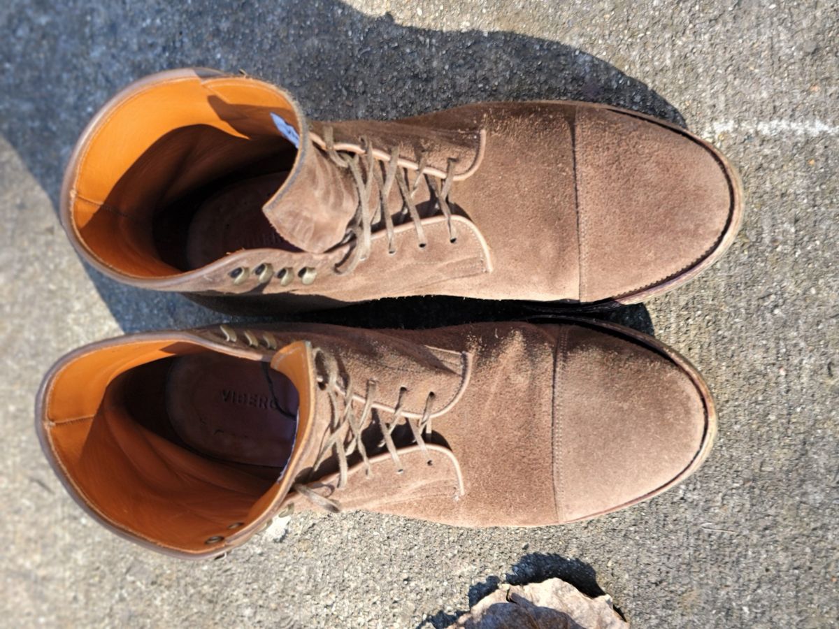 Photo by patinathunderdome on November 4, 2021 of the Viberg Halkett in C.F. Stead Flint Repello Calf Suede.