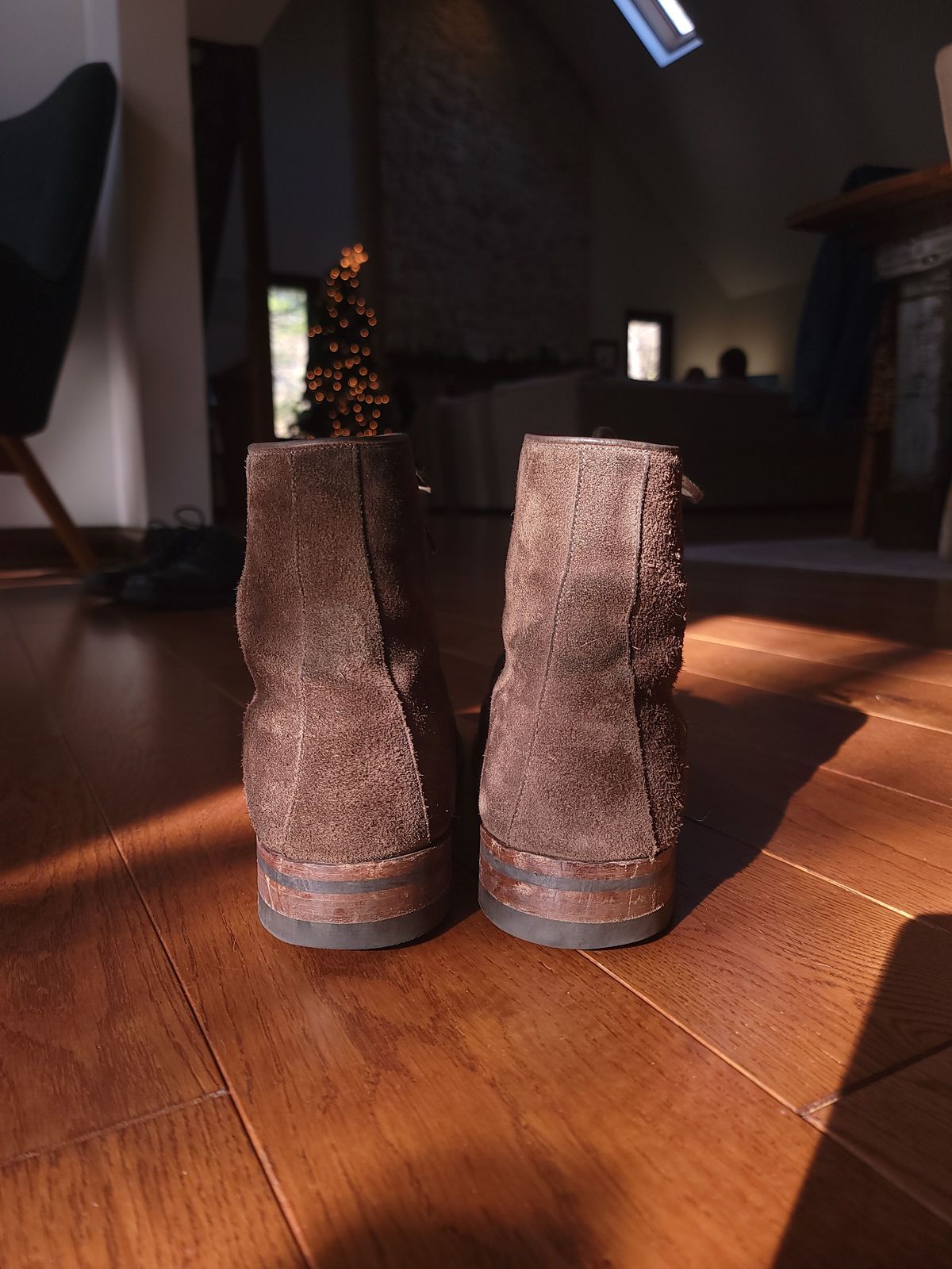 Photo by patinathunderdome on December 5, 2021 of the Viberg Halkett in C.F. Stead Flint Repello Calf Suede.