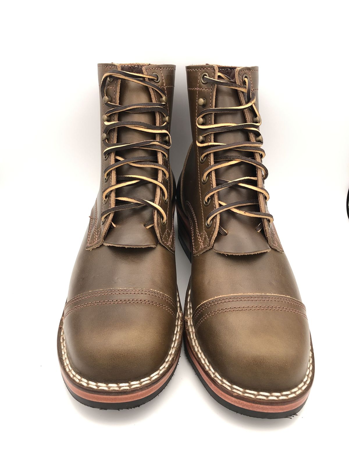Photo by patinathunderdome on October 2, 2021 of the Nicks Charley in Horween Olive Chromepak.
